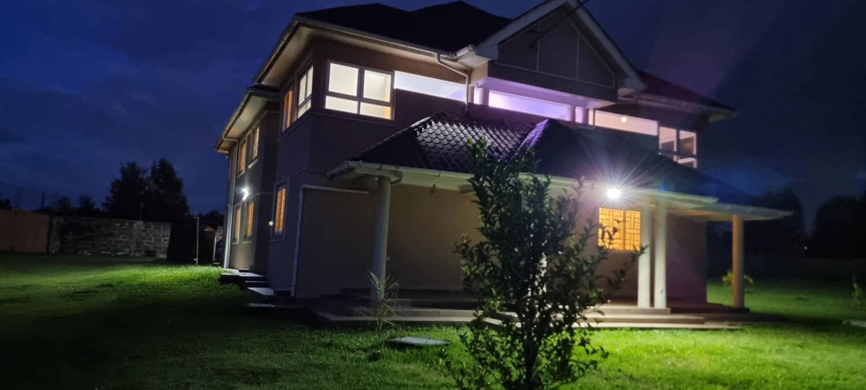 Property building in Casa Nadreya Home