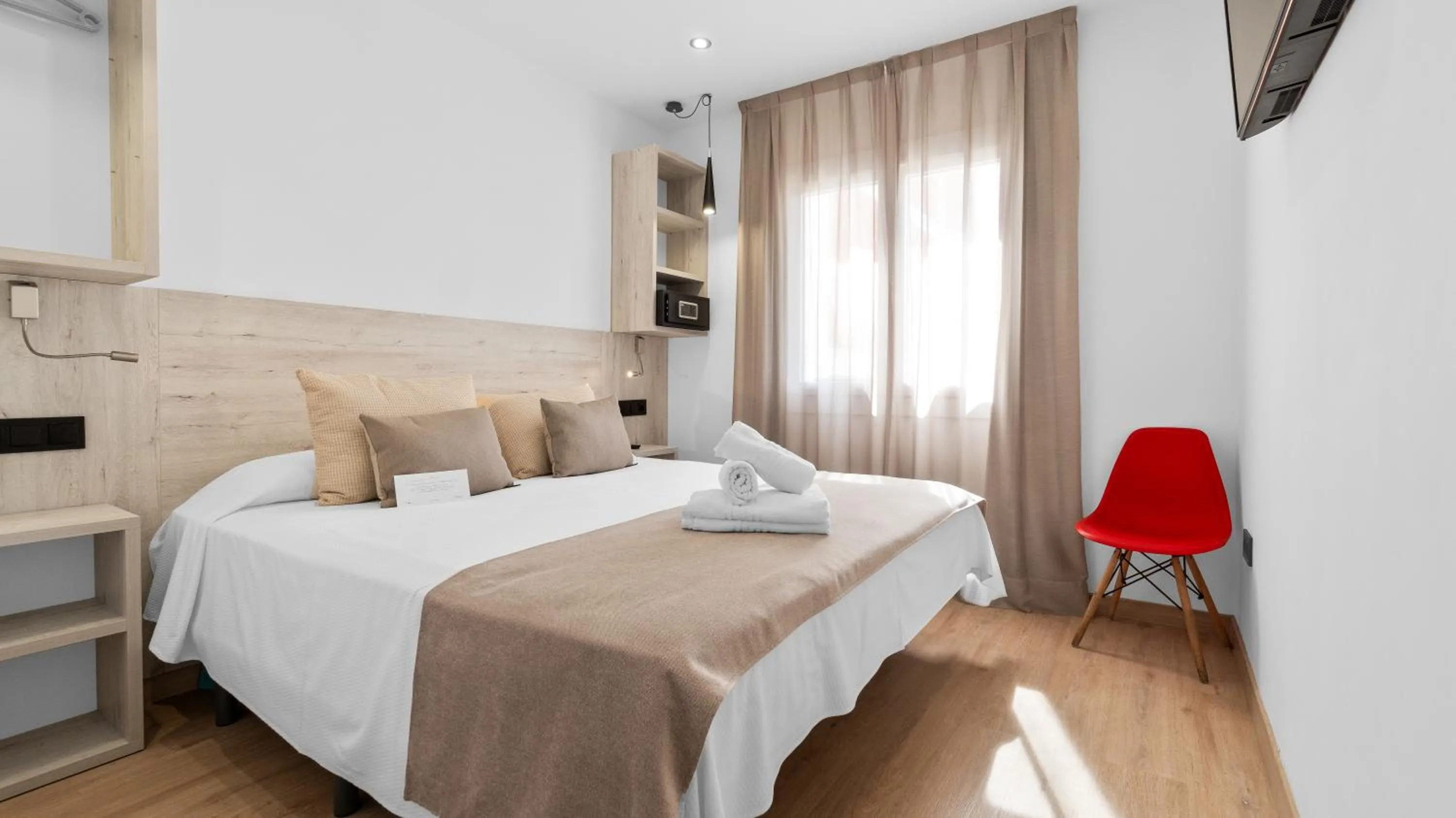 Bed in Hotel Costa Brava