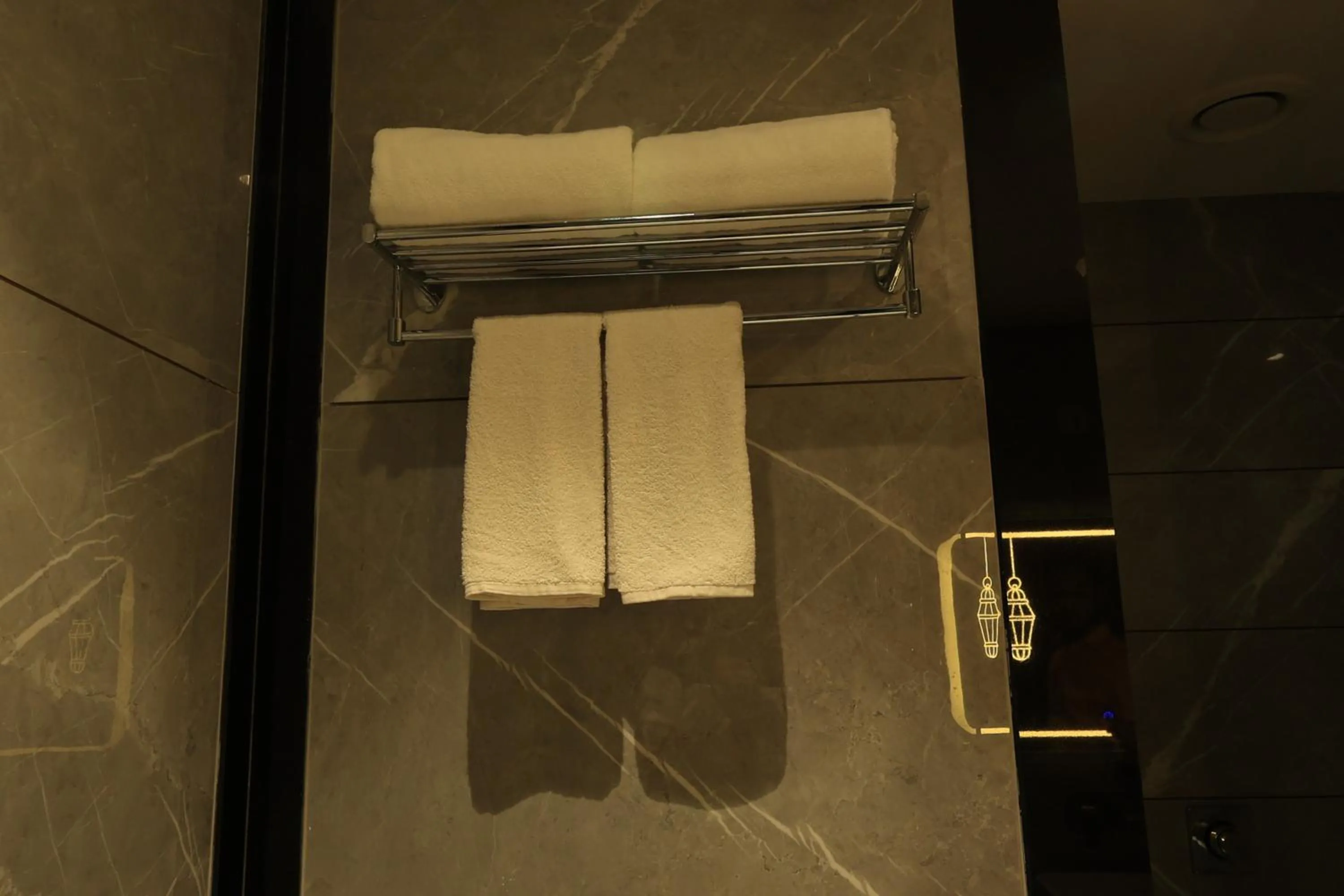 Krishna Hotel And Resort