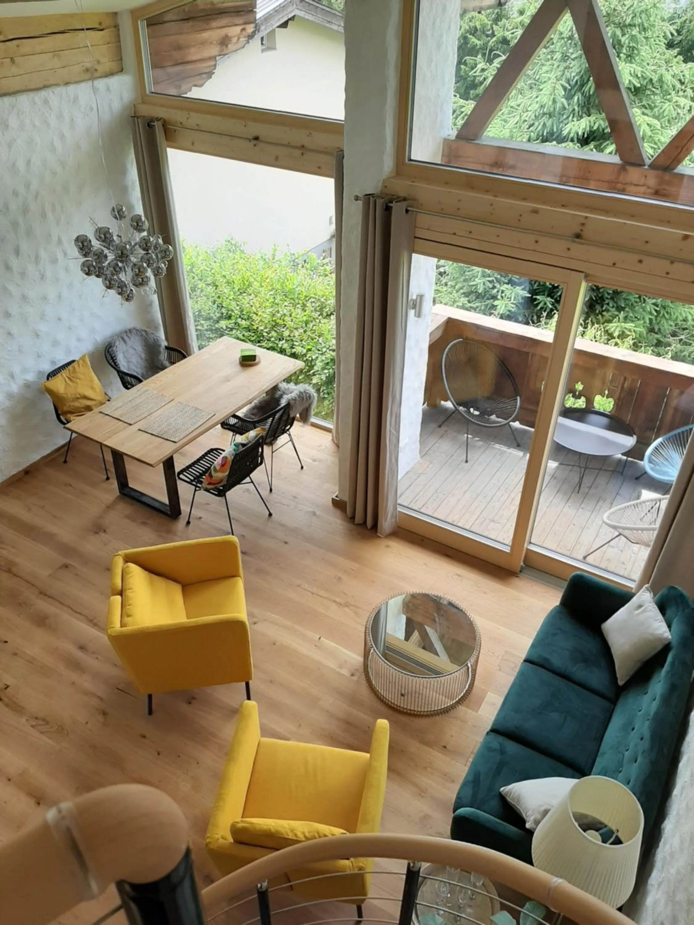 Living room in Loftwohnung mit Bergblick
