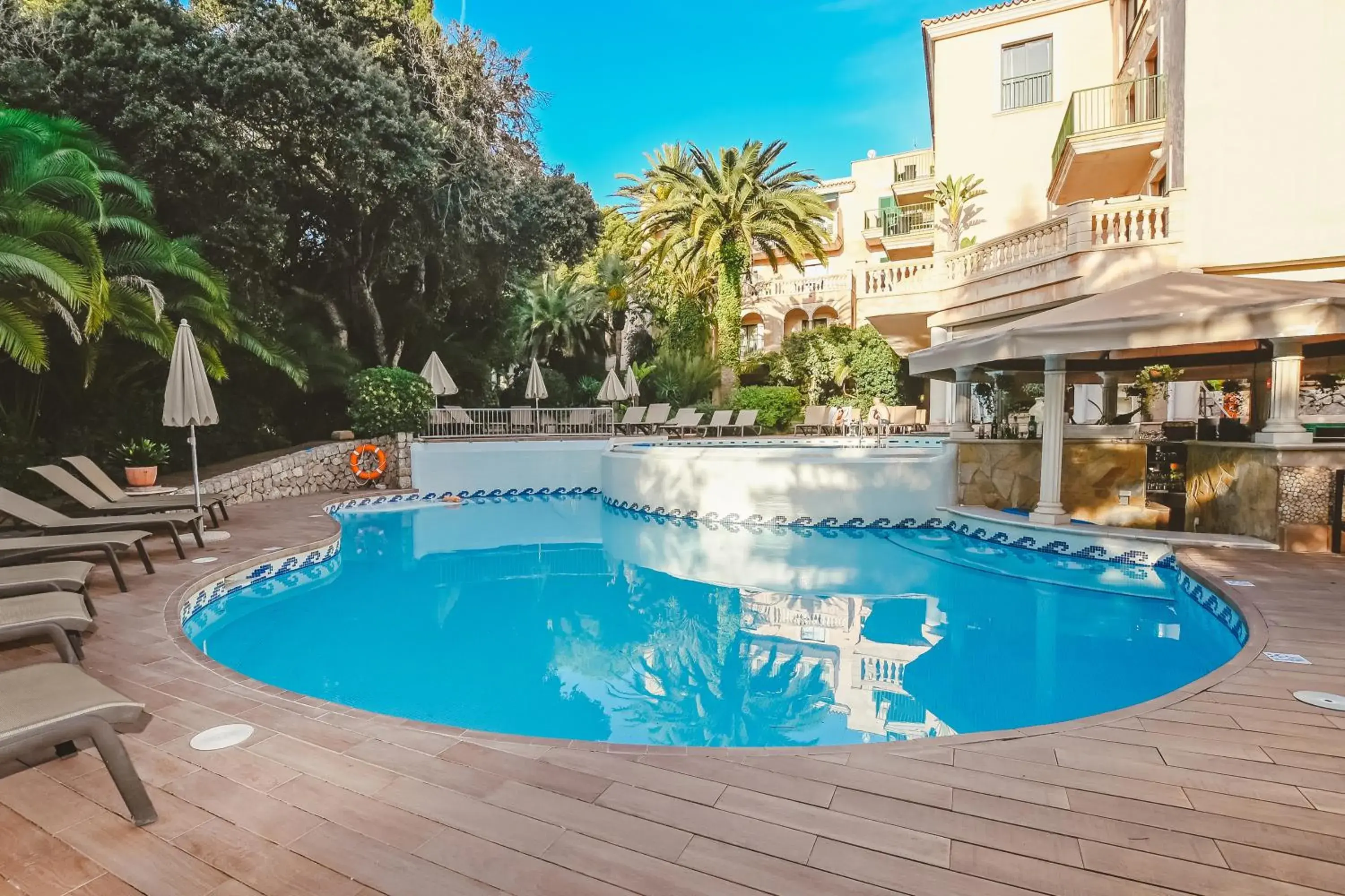 Swimming pool in Lago Garden Apart-Suites & Spa Hotel Swimming pool in Lago Garden Apart-Suites & Spa Hotel