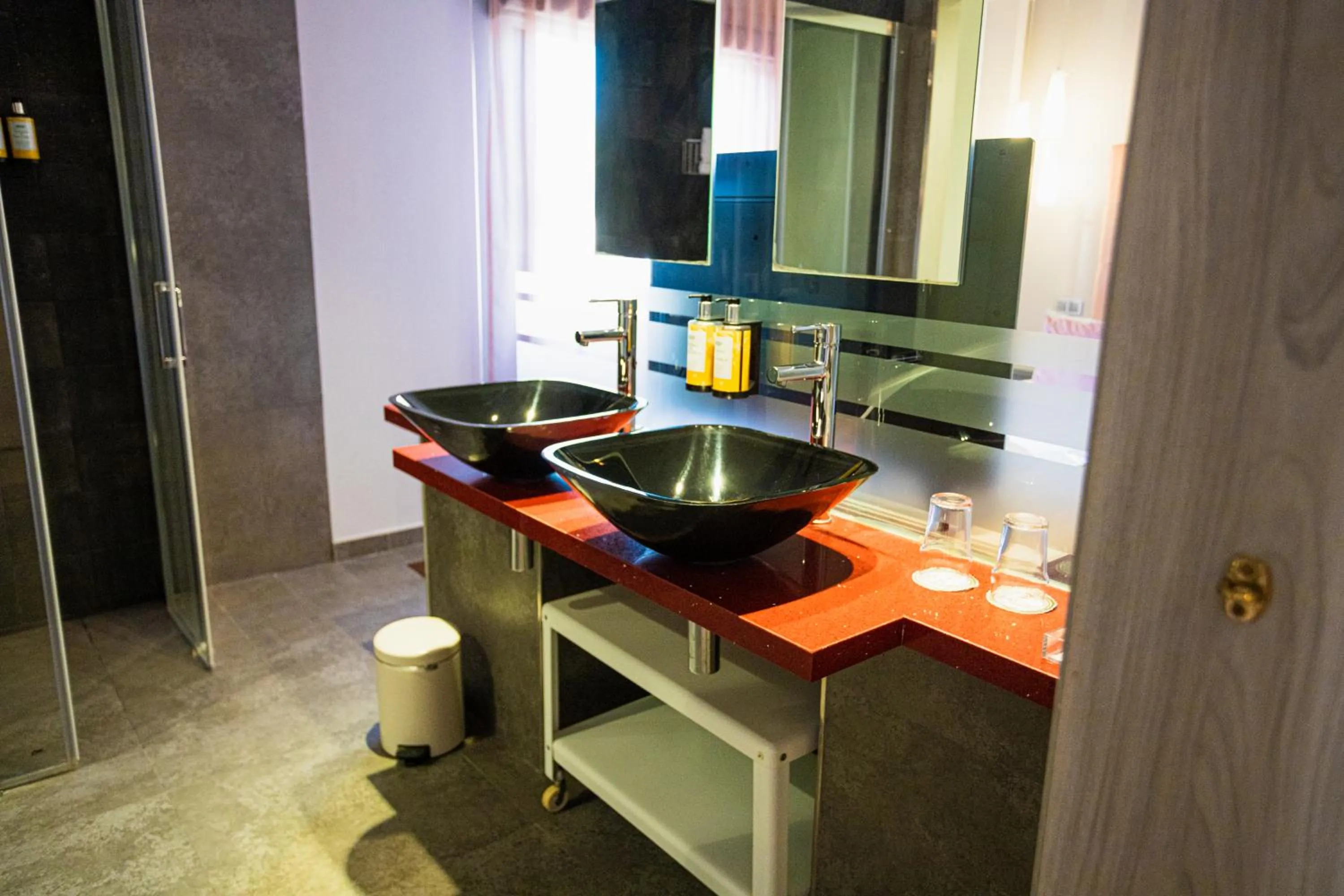 Bathroom in Lago Garden Apart-Suites & Spa Hotel