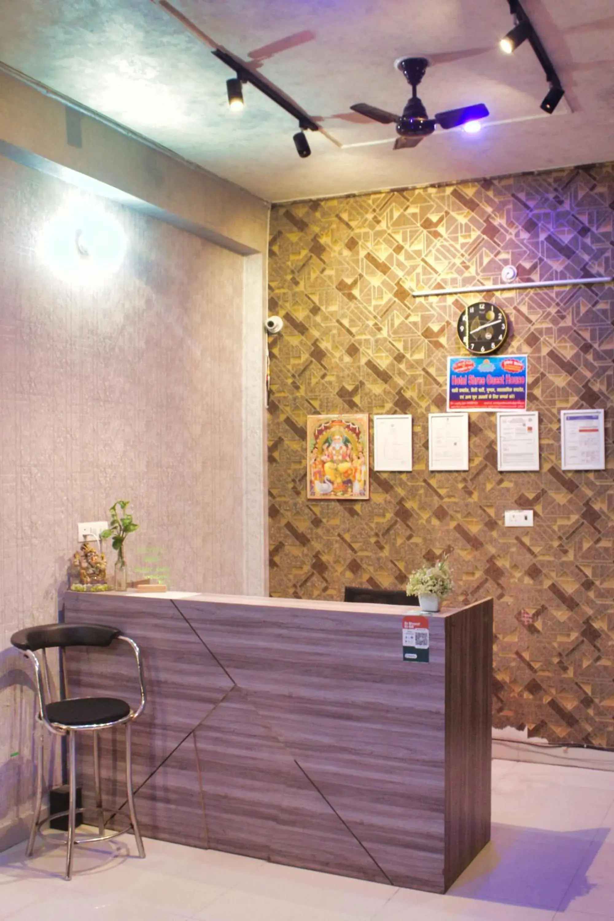 Facade/entrance in Shree Hotel Facade/entrance in Shree Hotel