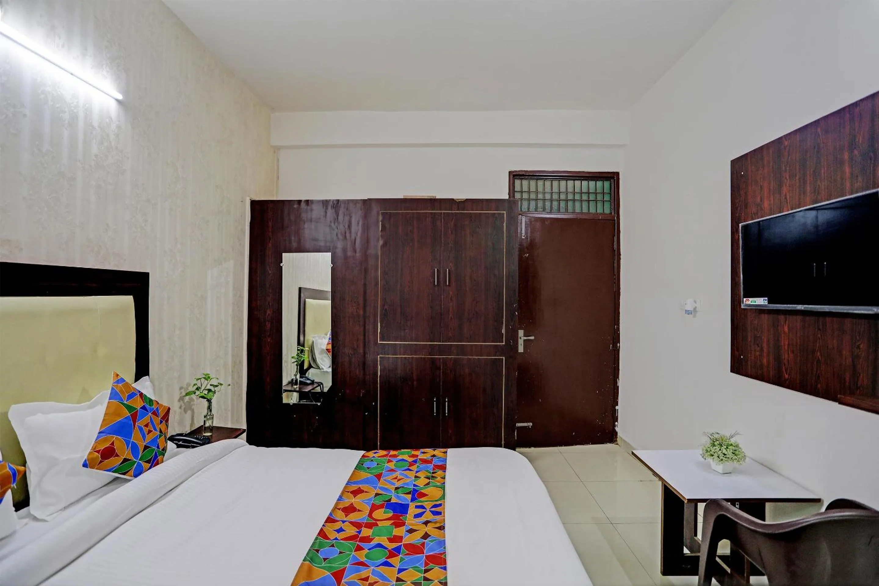 Bedroom, Bed in Shree Hotel