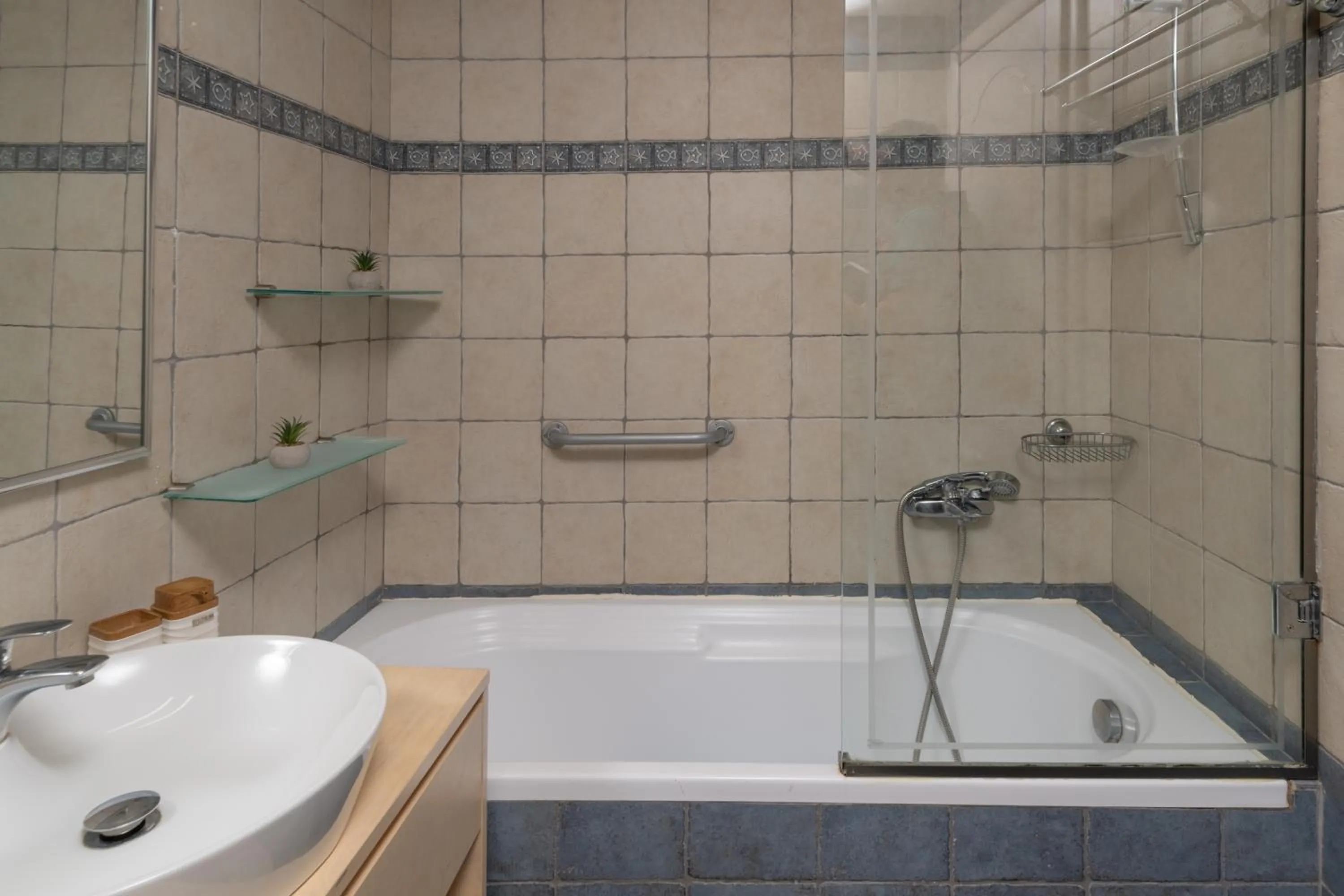 Bathroom in Arhontiko Arhanes Suites