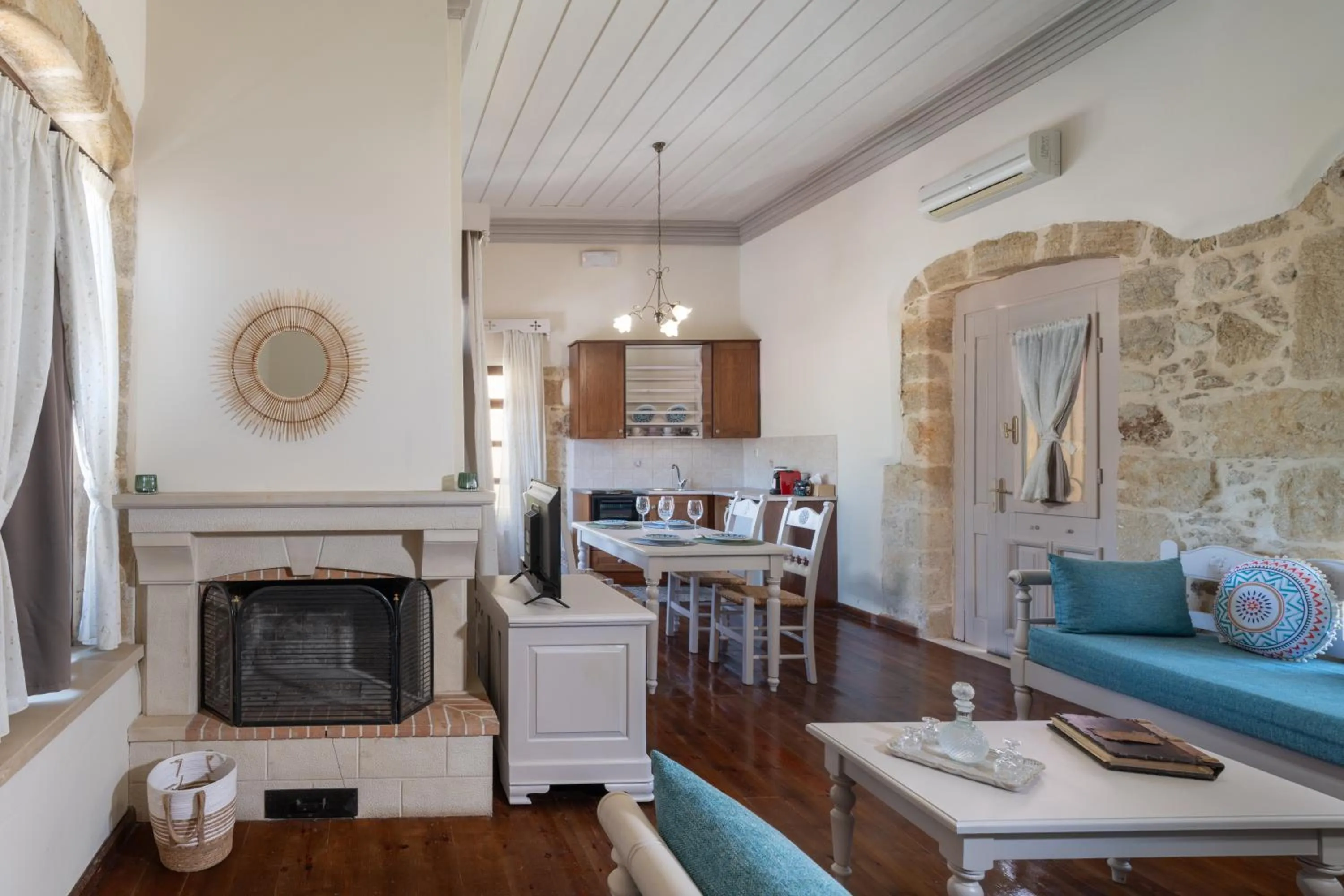 Living room in Arhontiko Arhanes Suites