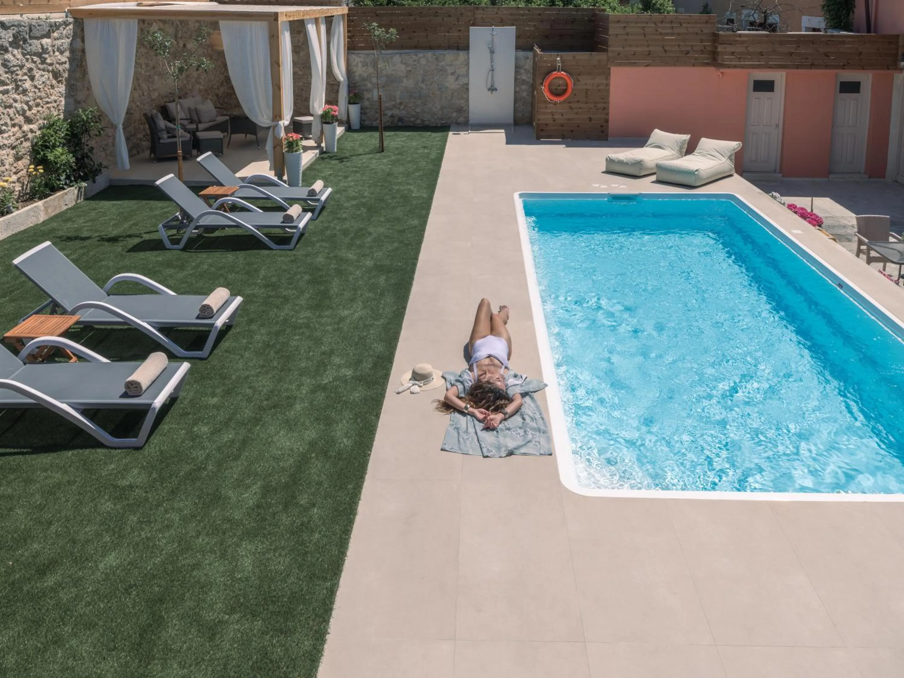 Arhontiko Arhanes Suites