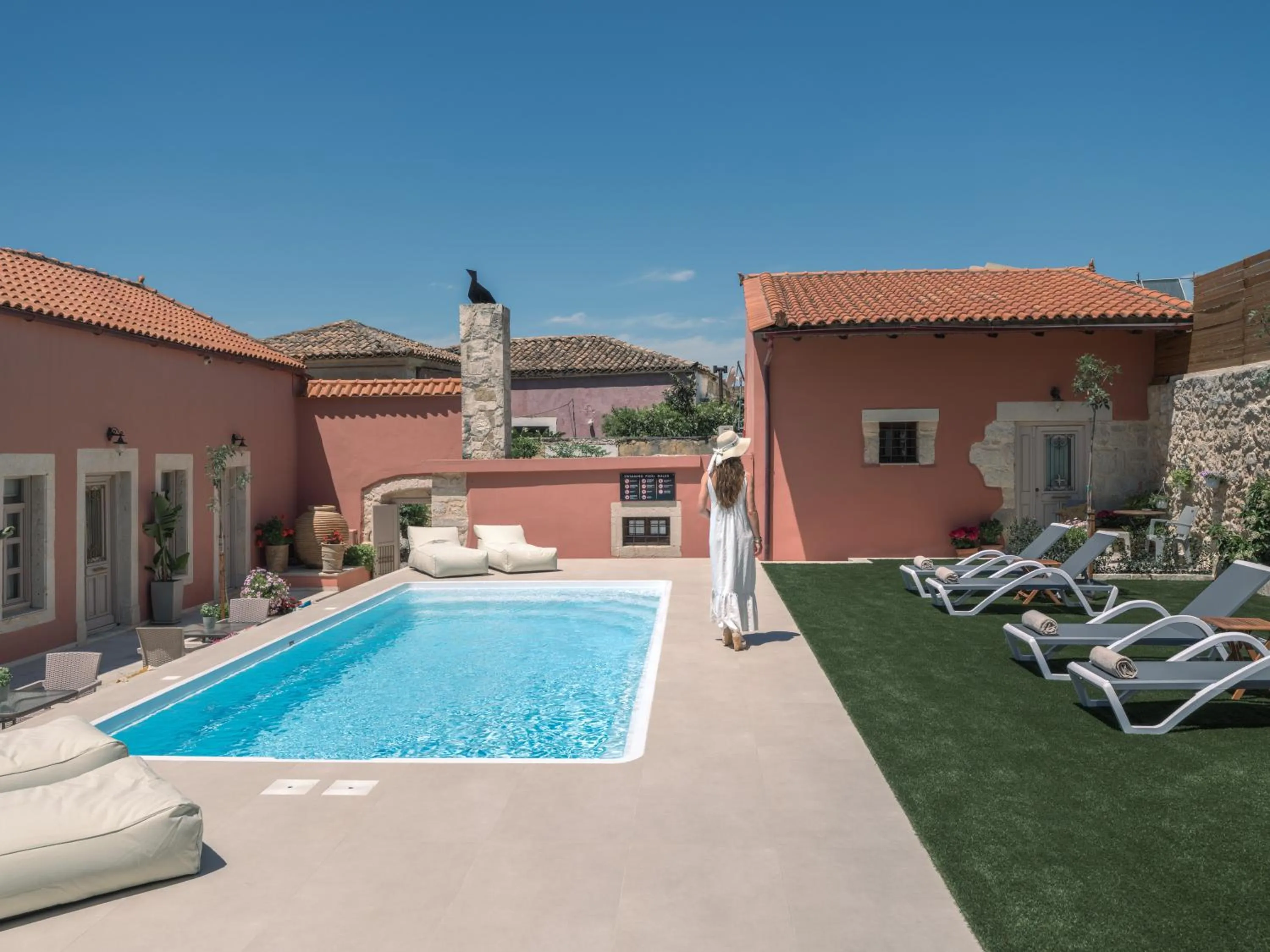 Arhontiko Arhanes Suites