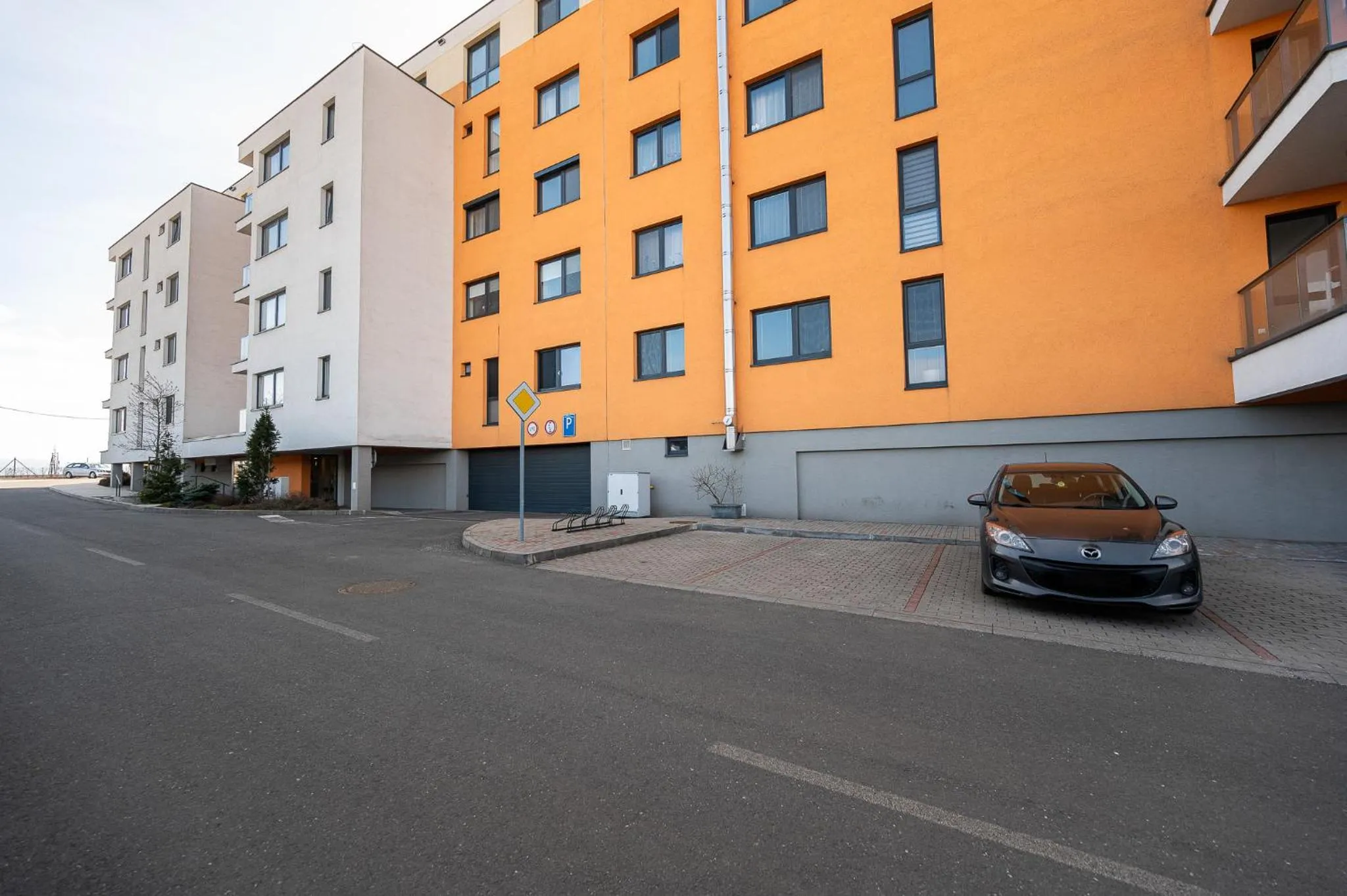 Property building in New Spacious Apartment with City View