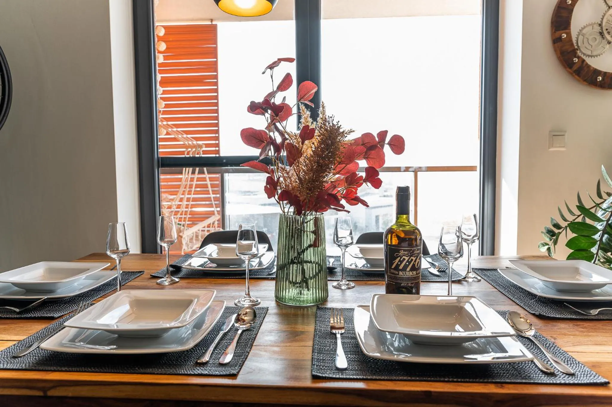 Food and drinks in New Spacious Apartment with City View