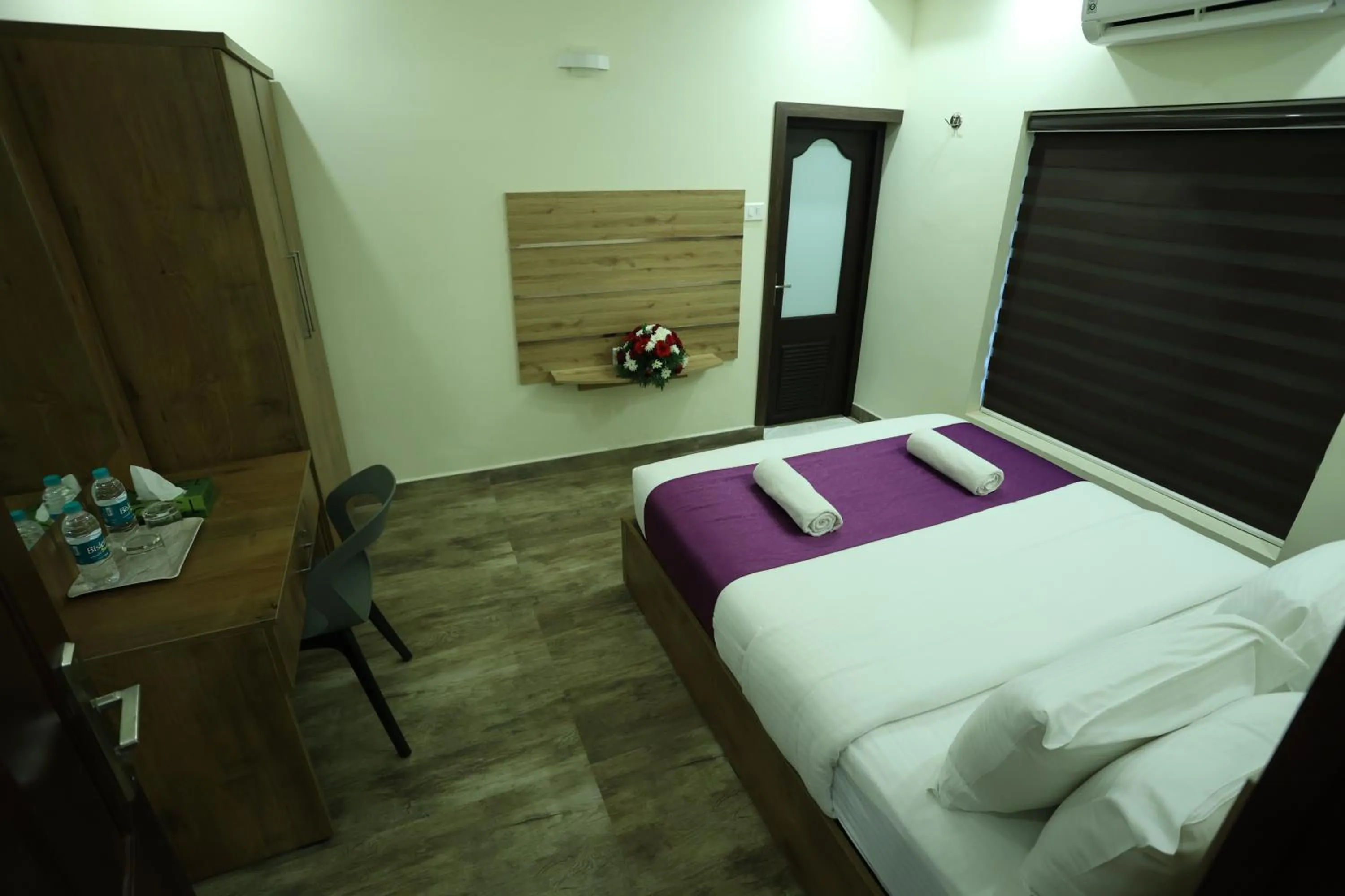 Bed in Balaji Regency Kanhangad