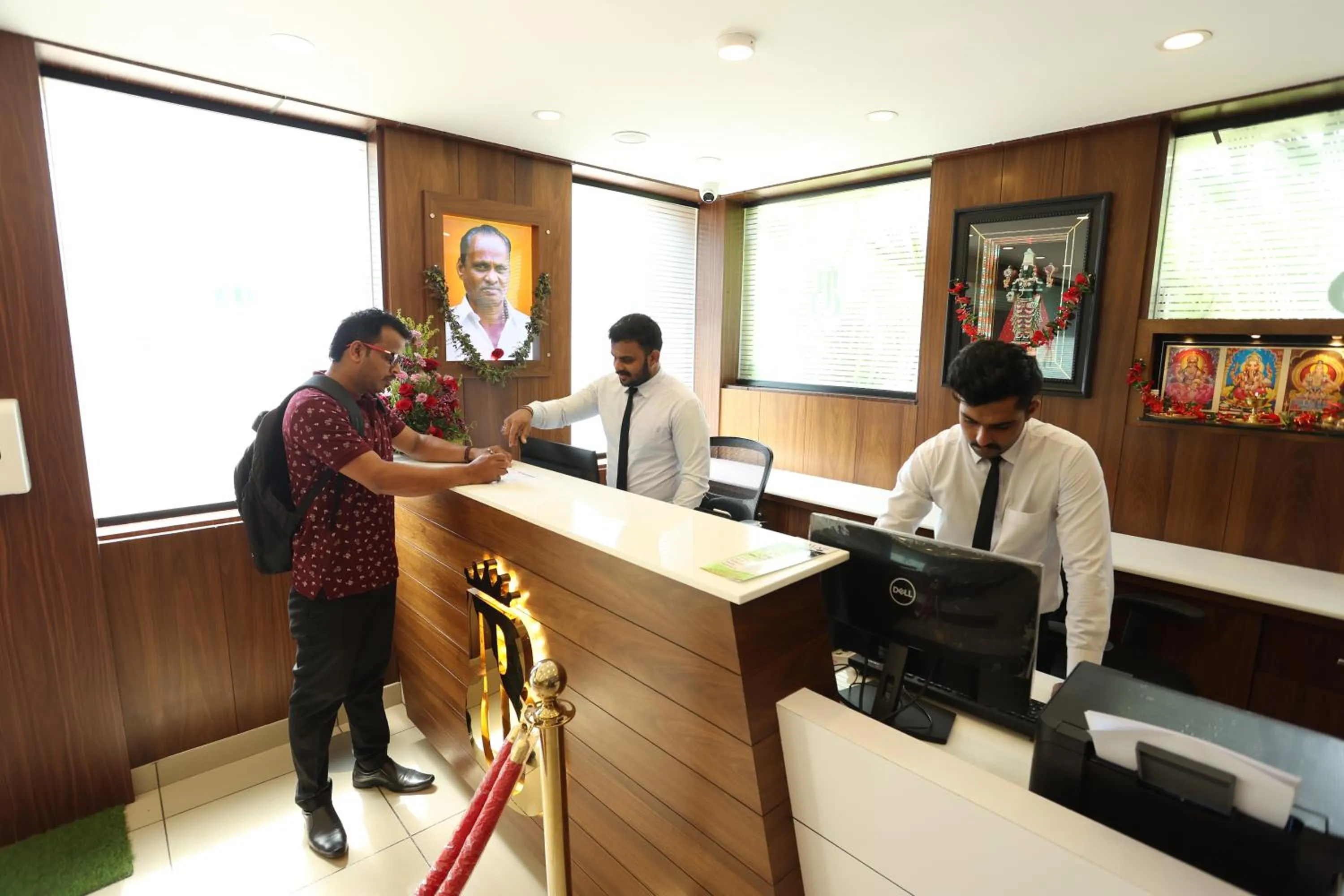 On-site shops in Balaji Regency Kanhangad