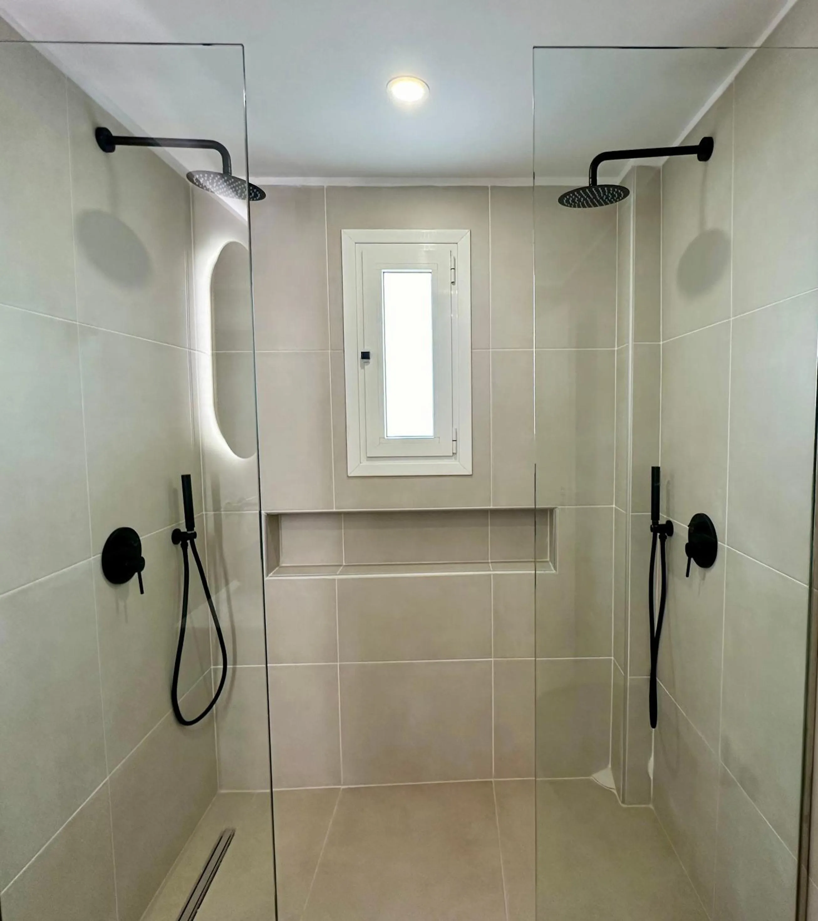 Shower in Aphrodite Hotel & Apartments
