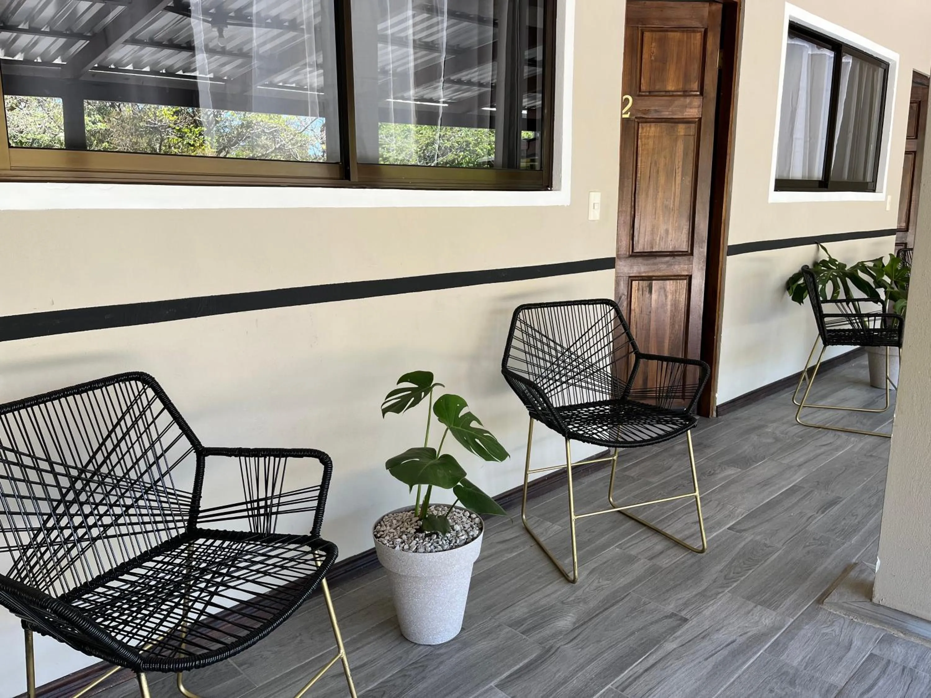 Seating area in Natüra Hotel Monteverde