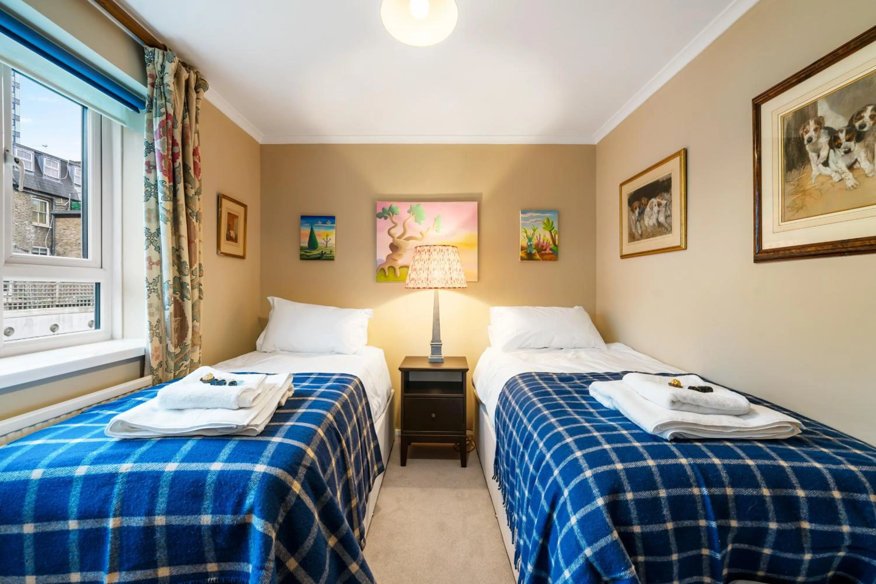 Bright & Cosy Gem ~ Battersea Park View ~ King Bed