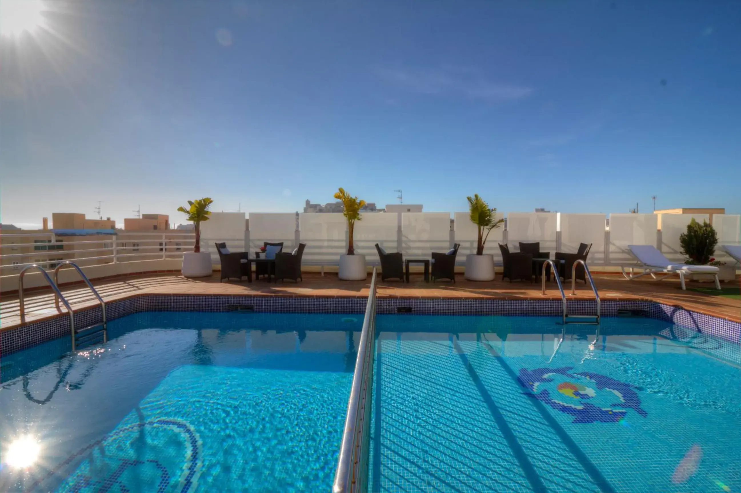 Property building in Hotel Royal Plaza Property building in Hotel Royal Plaza