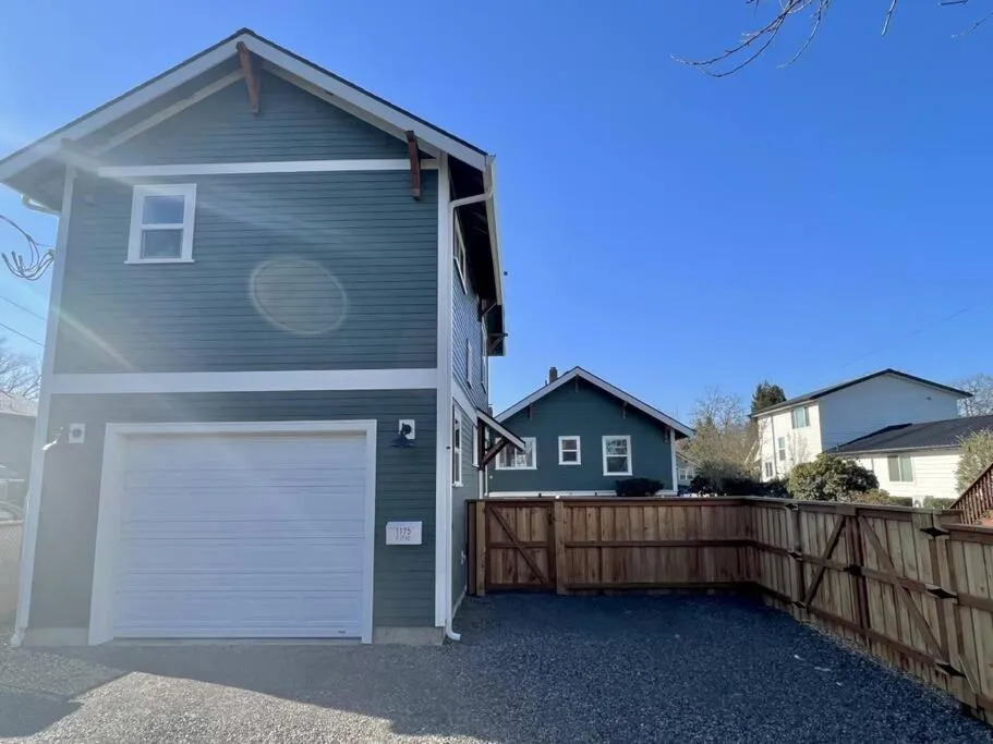 Property building in Custom Built Cottage in Downtown with Pool