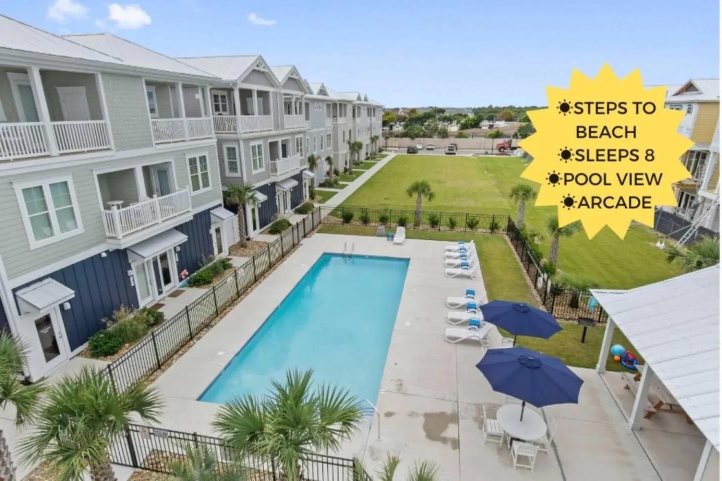 Luxury Beach Condo 5 Min Walk to Beach & Shops!