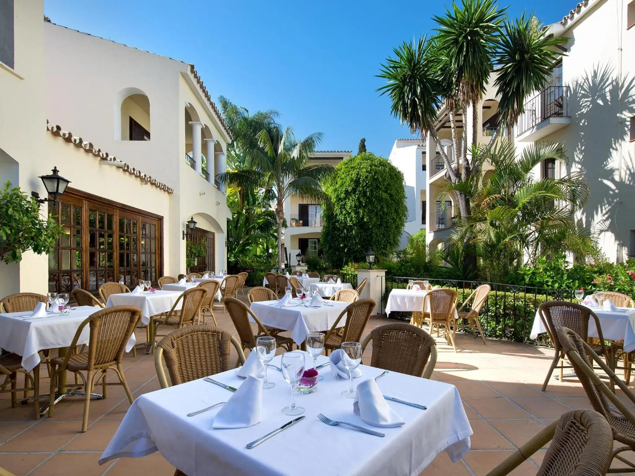 Restaurant/places to eat in BlueBay Banús Restaurant/places to eat in BlueBay Banús