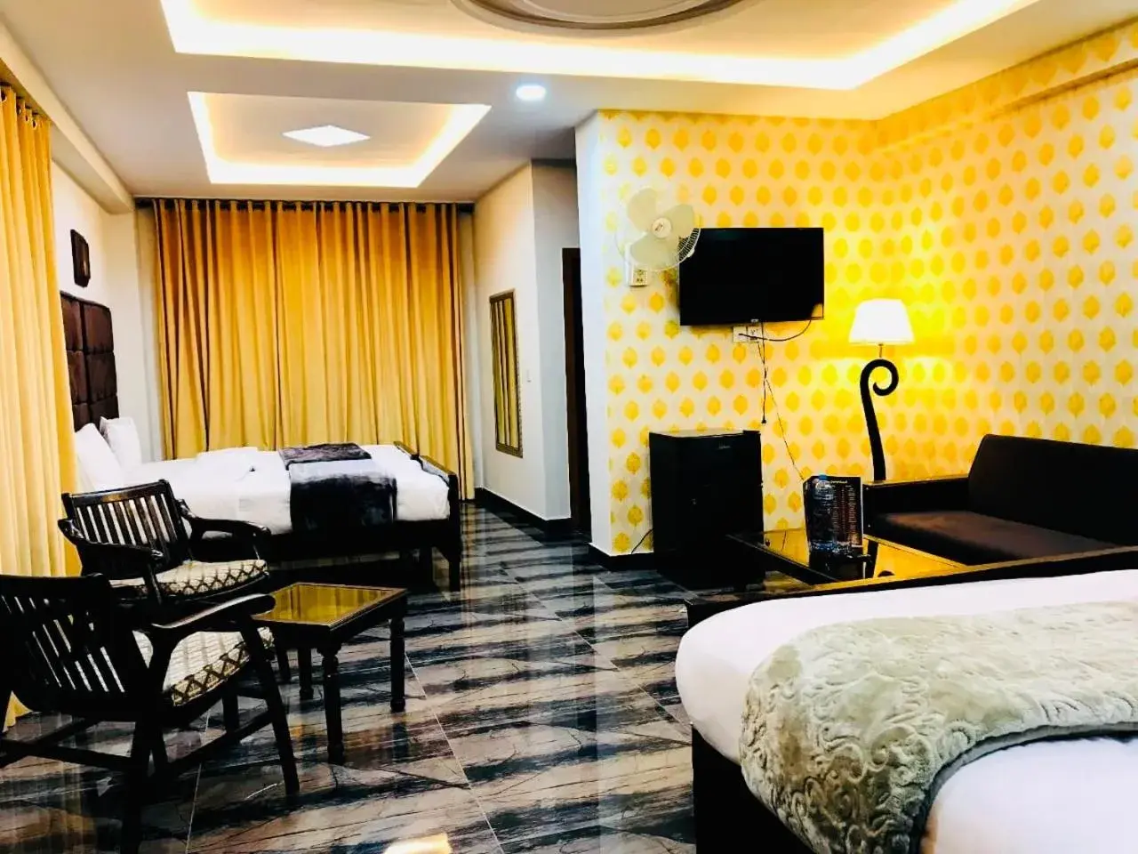 Photo of the whole room, Bed in Grand Taj Photo of the whole room, Bed in Grand Taj