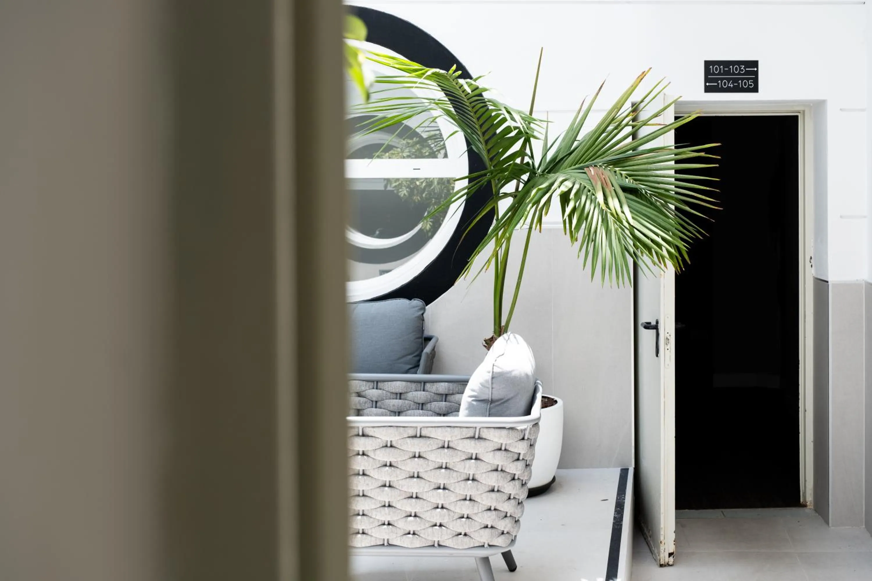 Seating area in Hotel Puerta del Mar - Adults Recommended