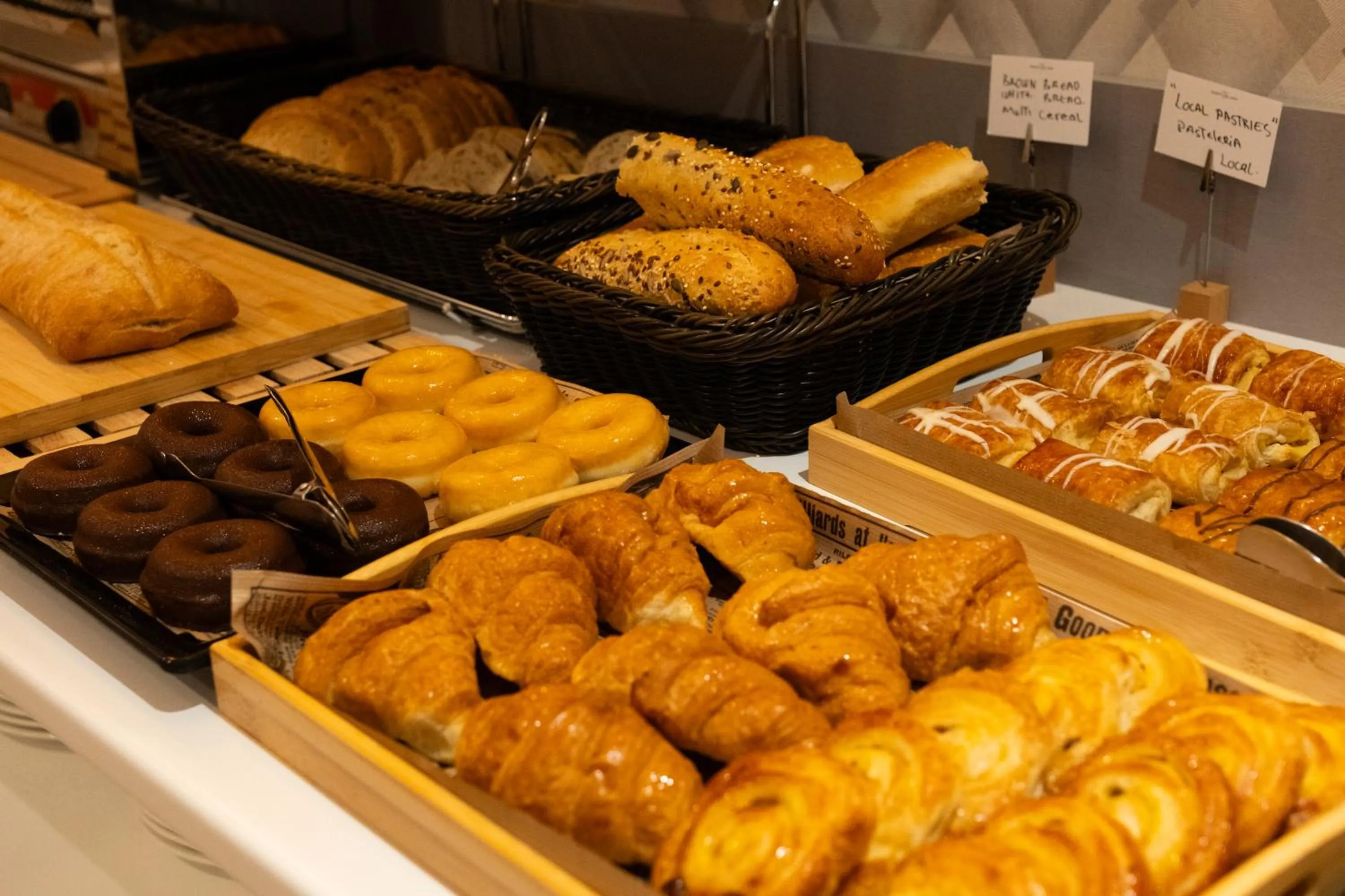 Breakfast in Hotel Puerta del Mar - Adults Recommended