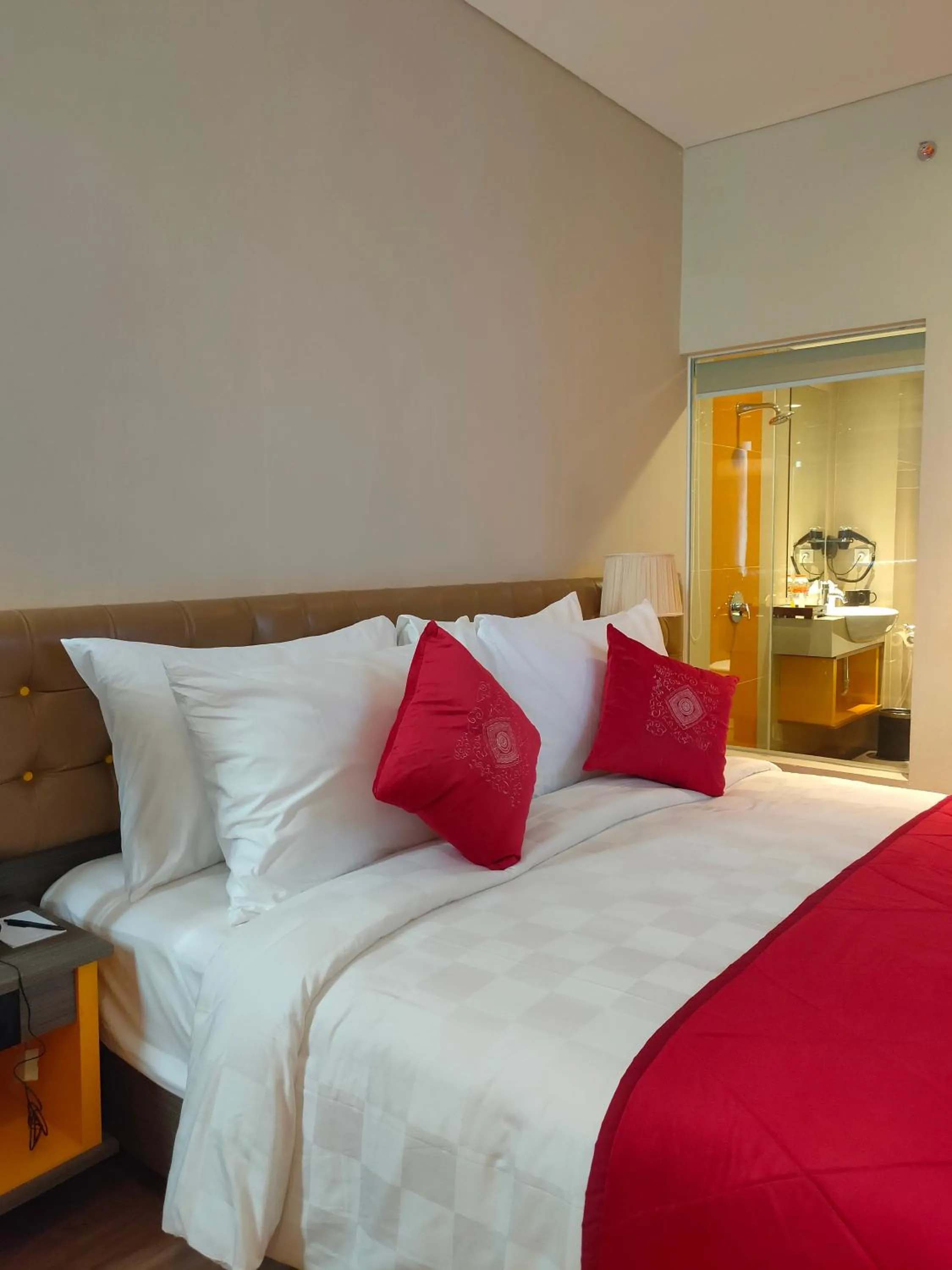 Bedroom, Bed in Ramada by Wyndham Yogyakarta