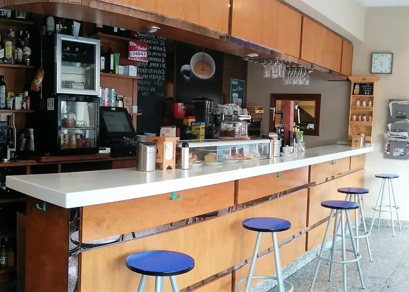 Lounge or bar in Hotel Carbayon Lounge or bar in Hotel Carbayon