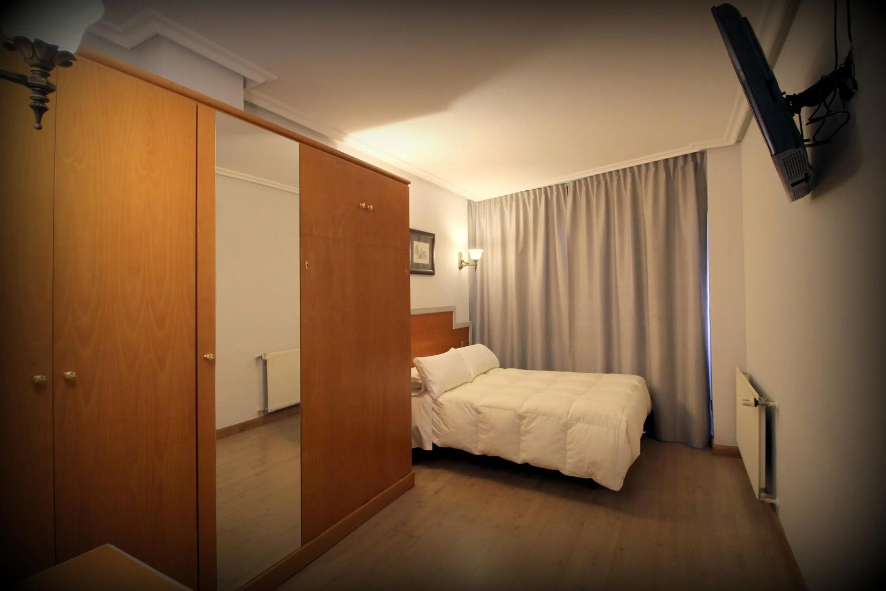 Bedroom, Bed in Hotel Carbayon