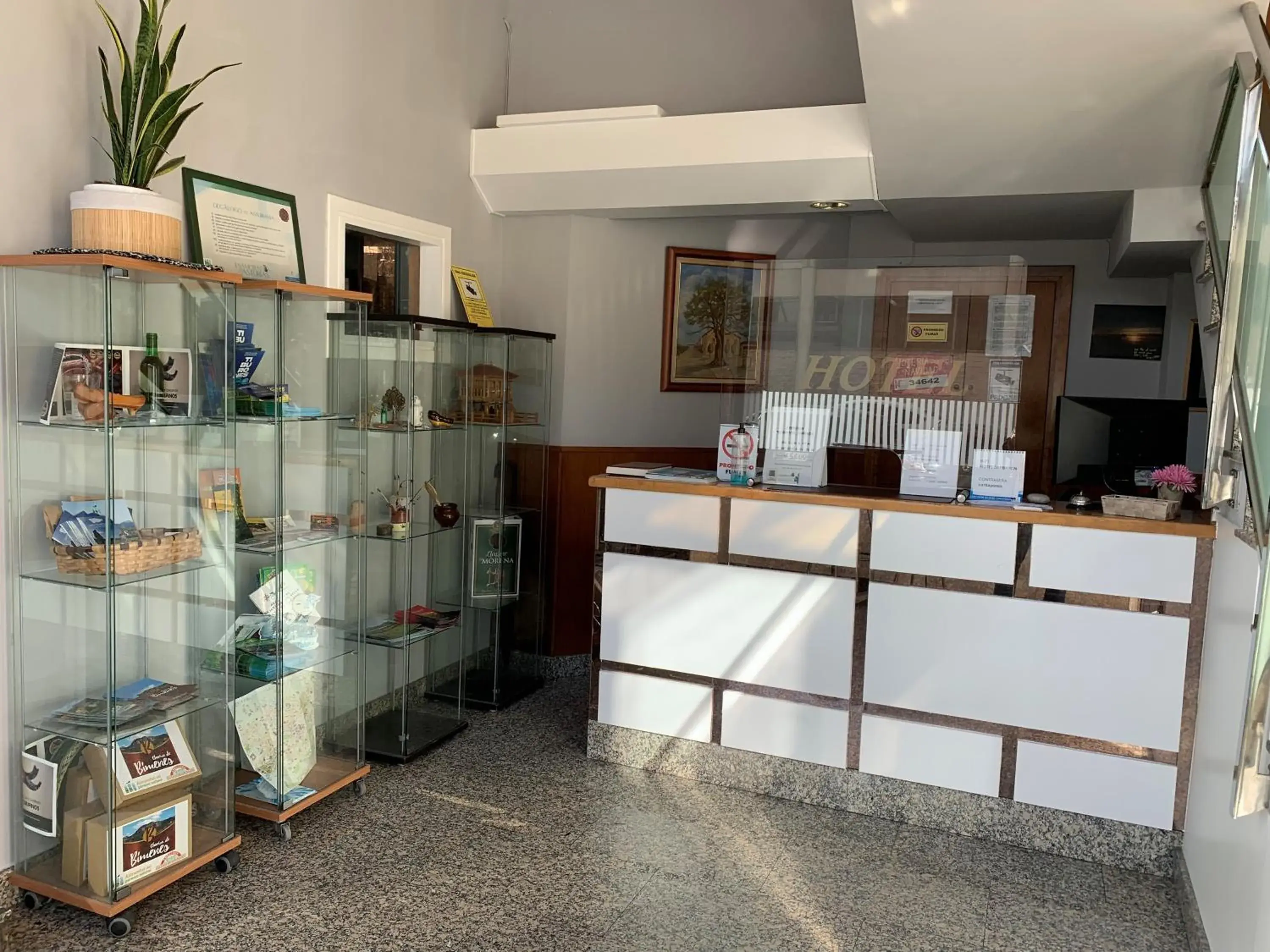 Lobby or reception in Hotel Carbayon Lobby or reception in Hotel Carbayon