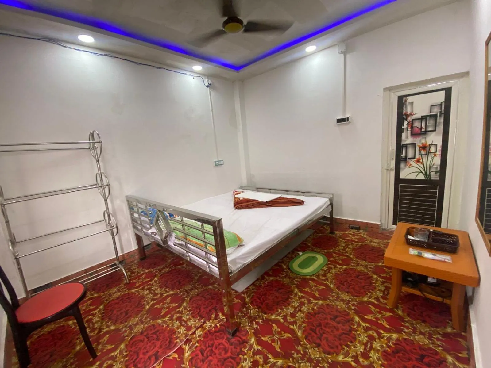 Photo of the whole room, Bed in Tapama Resort Bakkhali
