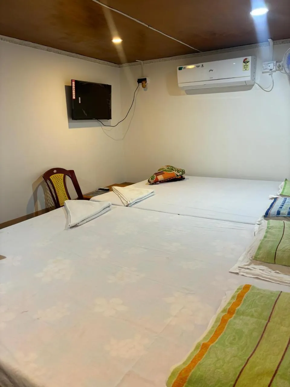 Bed in Tapama Resort Bakkhali