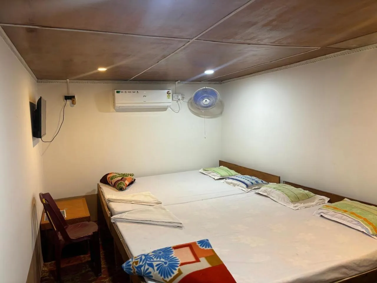 Bed in Tapama Resort Bakkhali