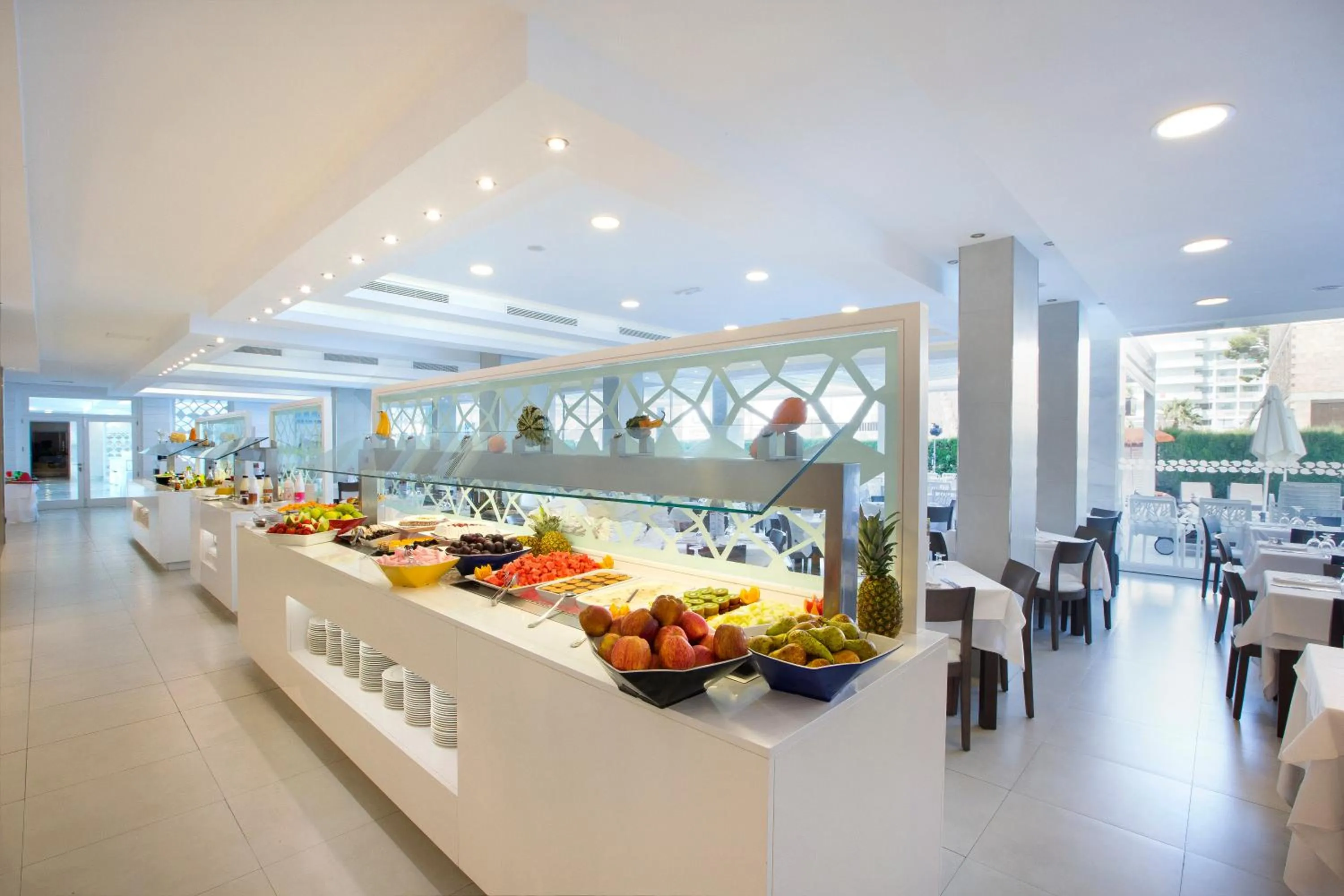 Restaurant/places to eat in Mar Hotels Playa de Muro Suites