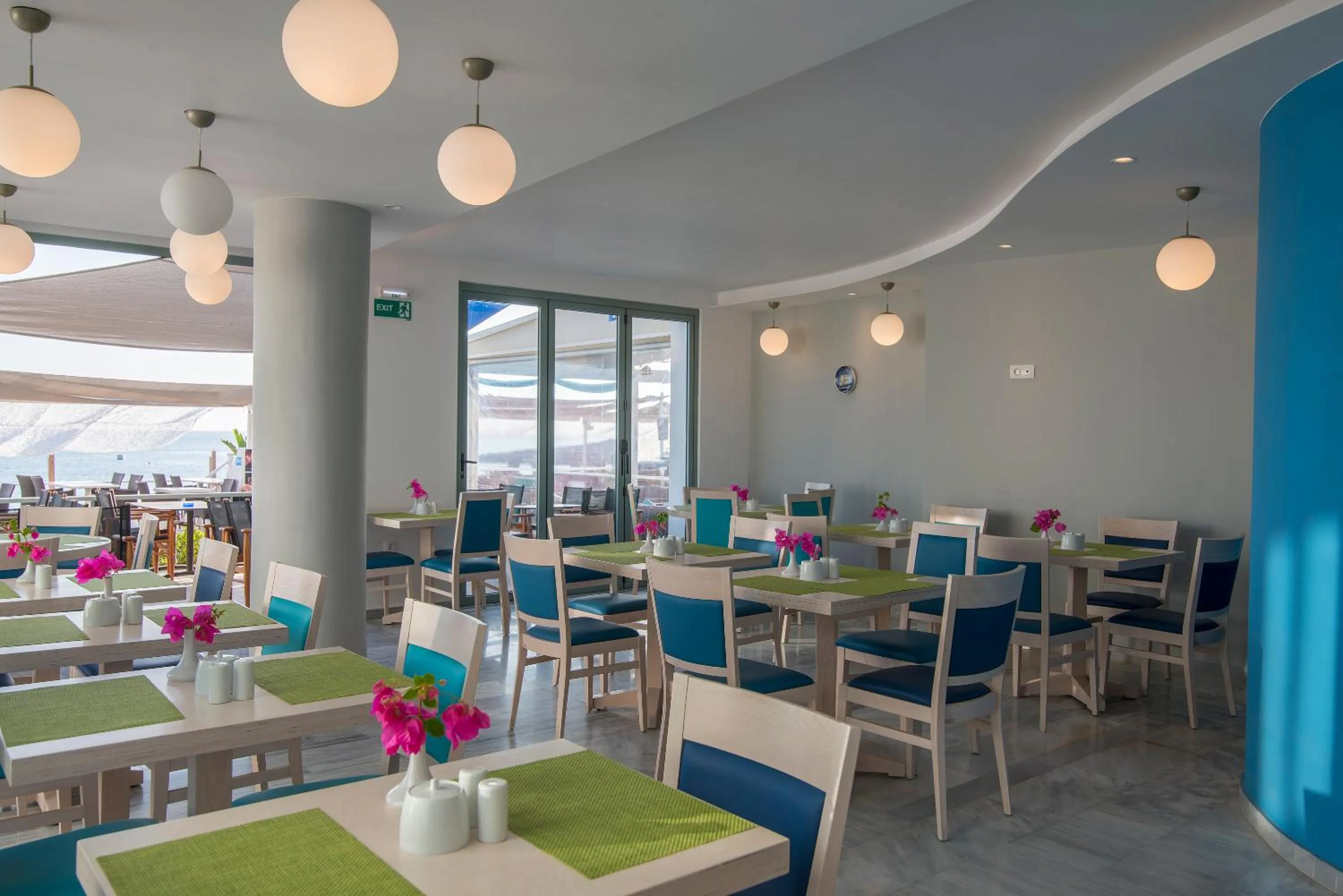 Restaurant/places to eat in Alia Beach Hotel by Estia