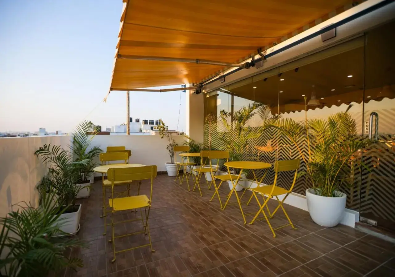 Restaurant/places to eat in Bloom Hotel - HSR Layout Sector 3 Restaurant/places to eat in Bloom Hotel - HSR Layout Sector 3