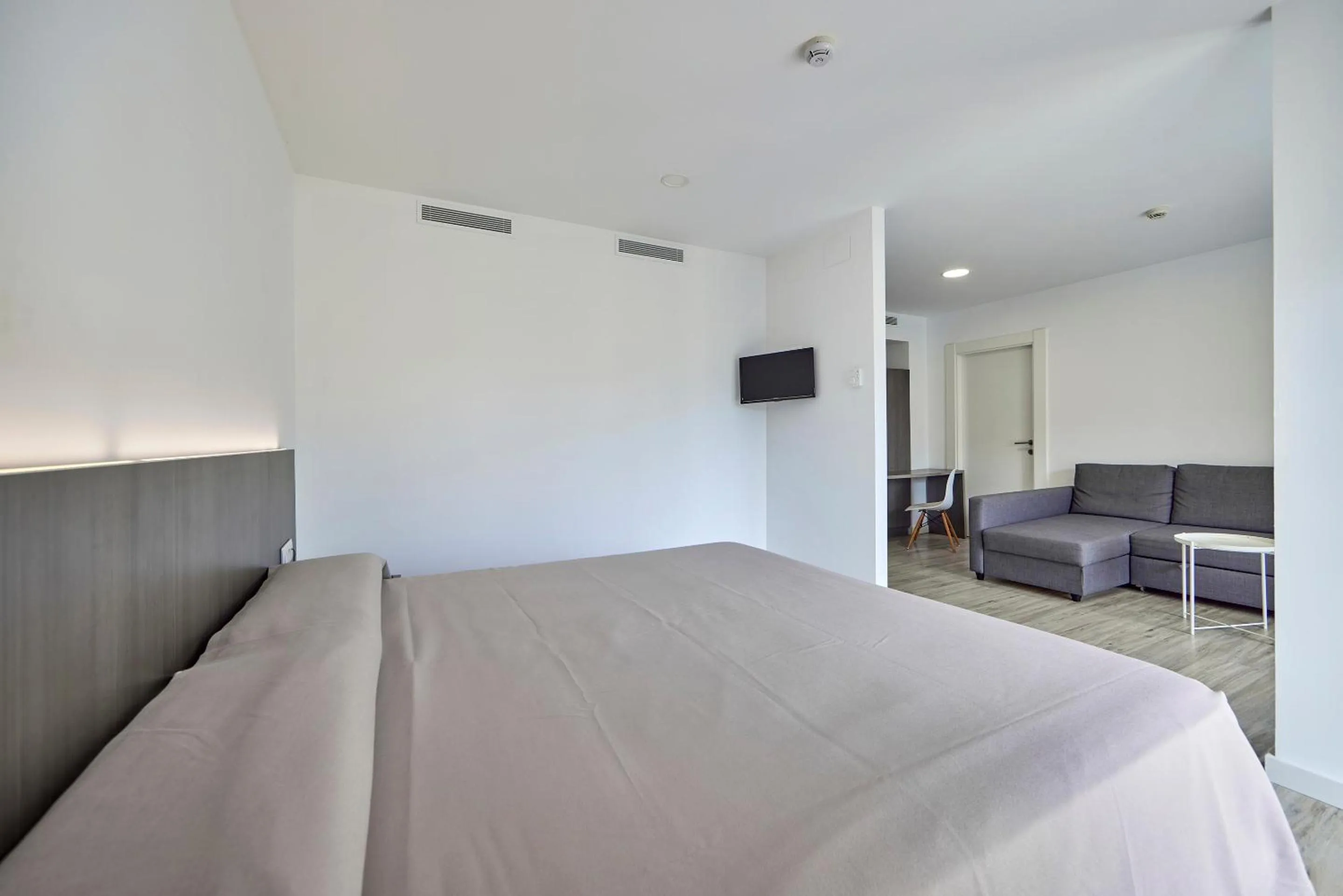 Photo of the whole room, Bed in Ona Don Juan