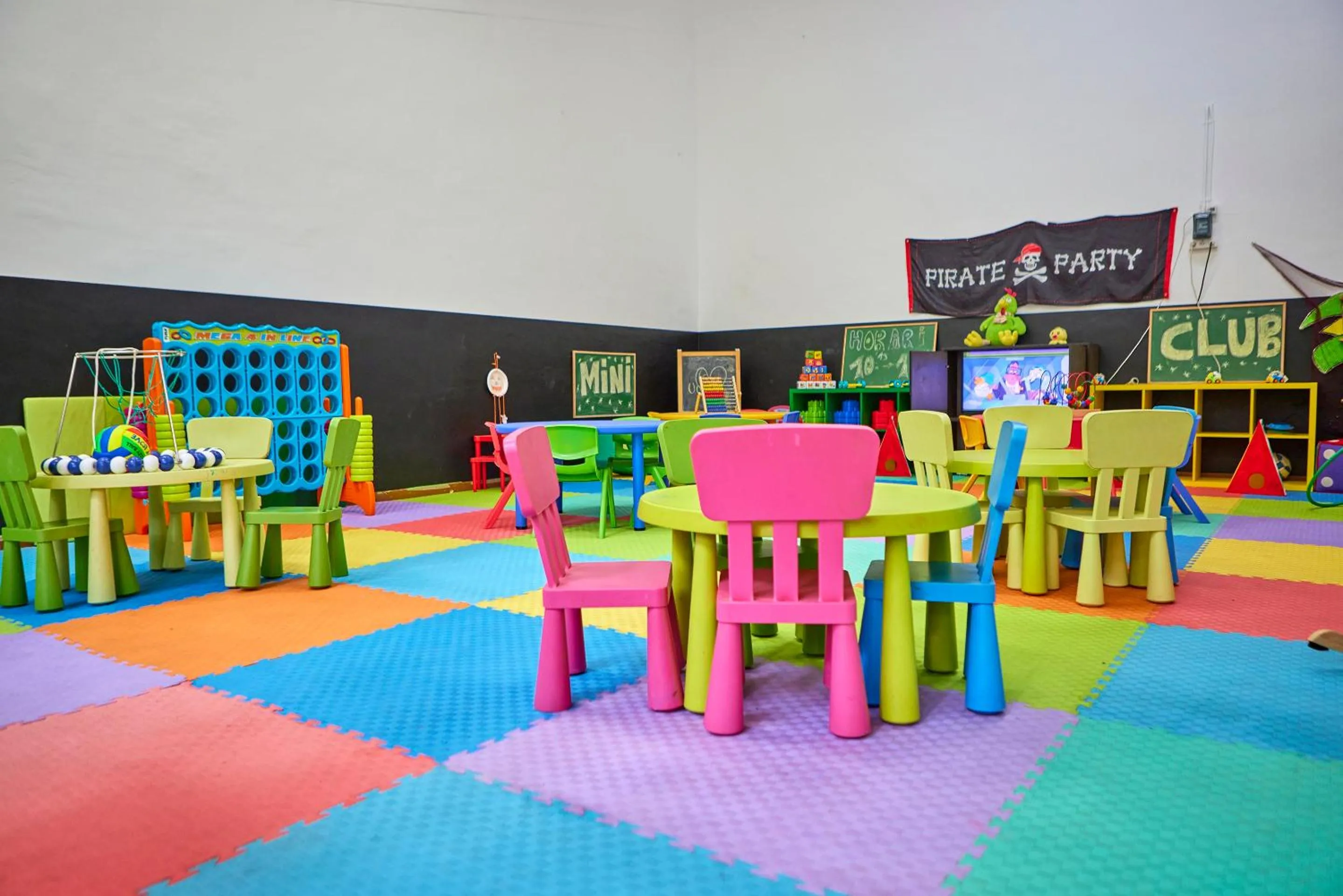 Kids's club in Ona Don Juan