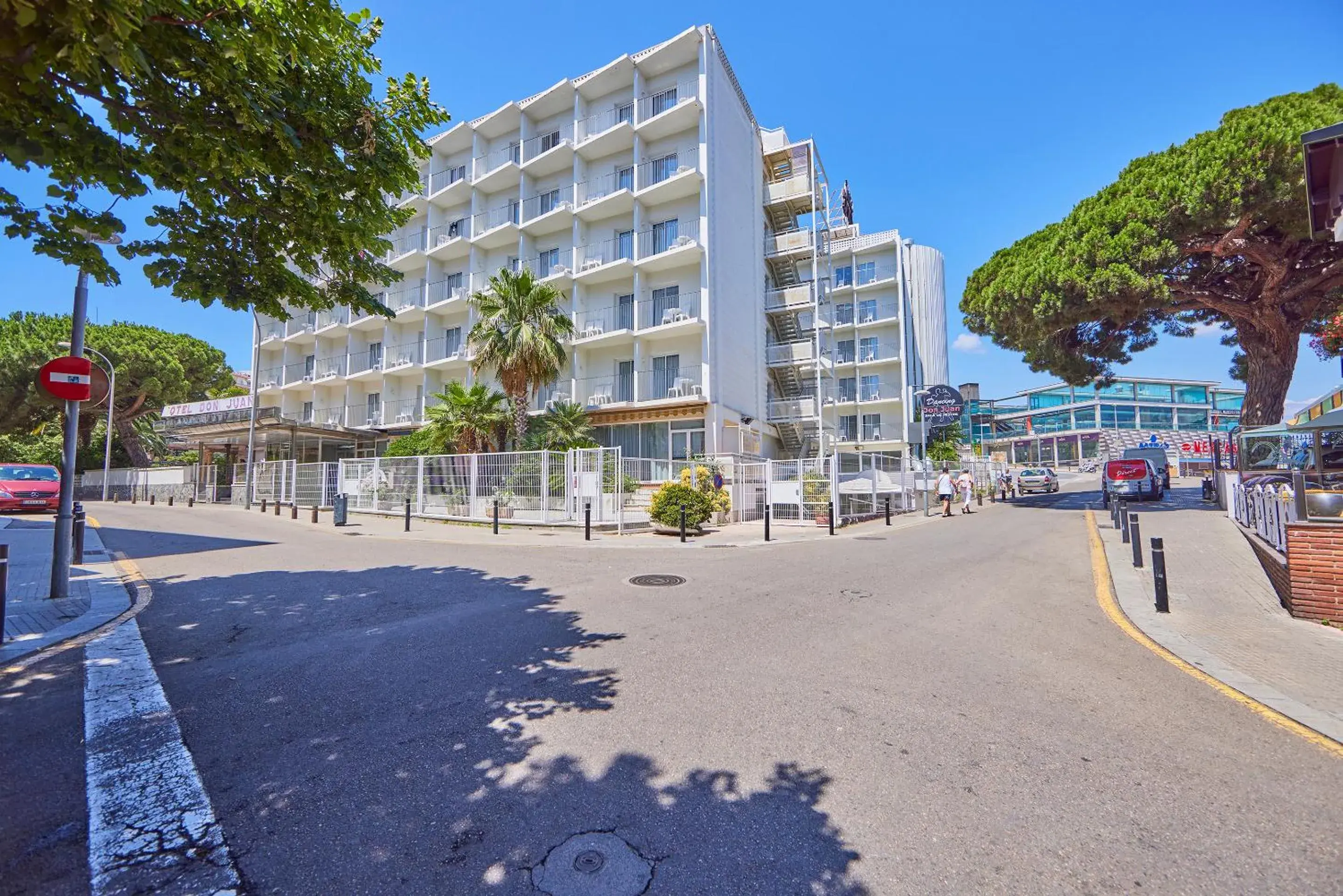 Property building in Ona Don Juan Property building in Ona Don Juan