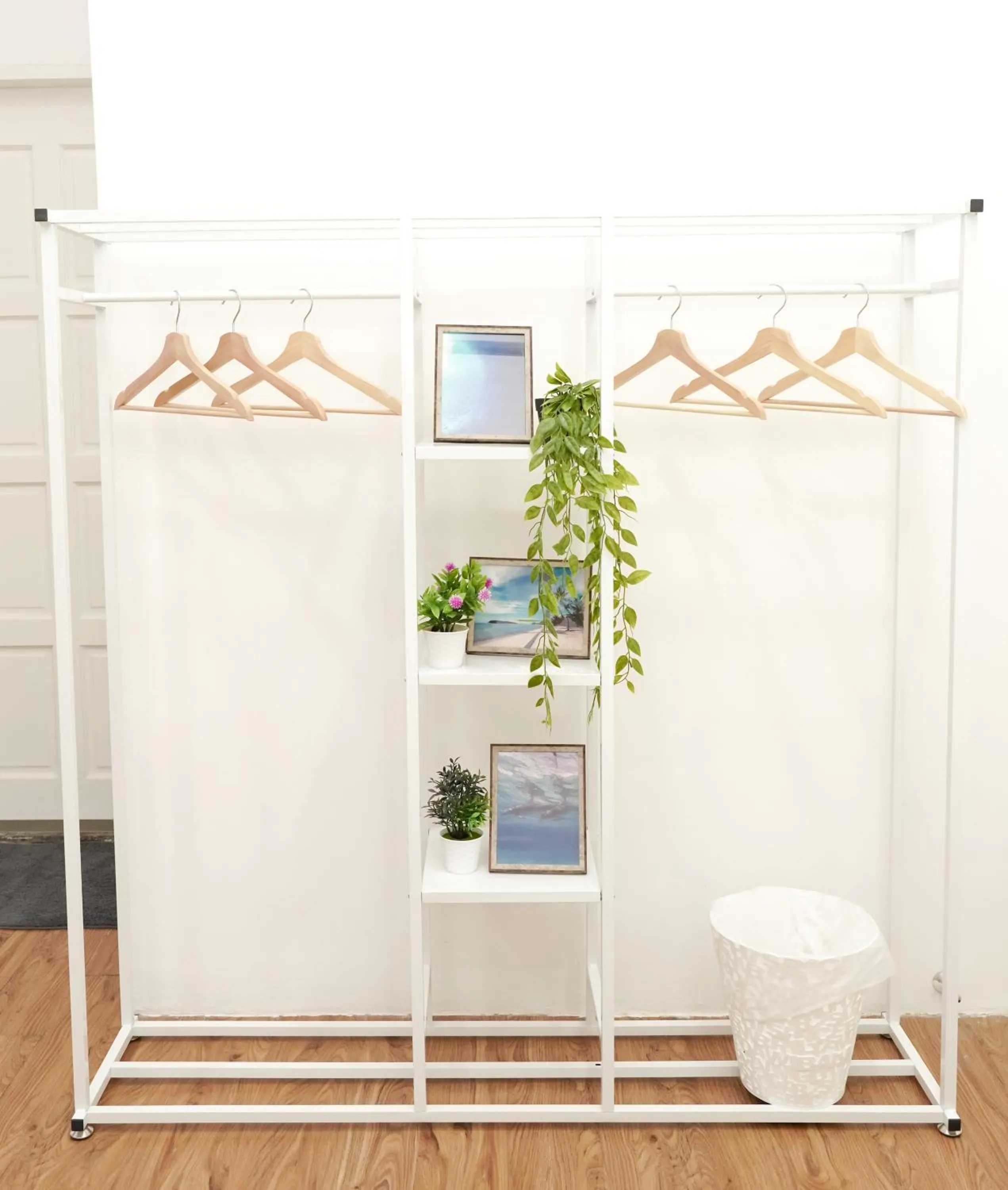 wardrobe in OHHSEM Hotel