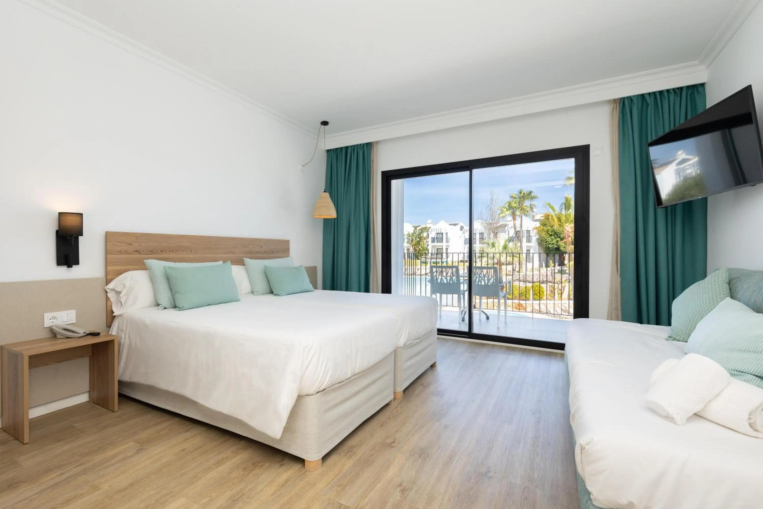 Photo of the whole room, Bed in MarSenses Paradise Club