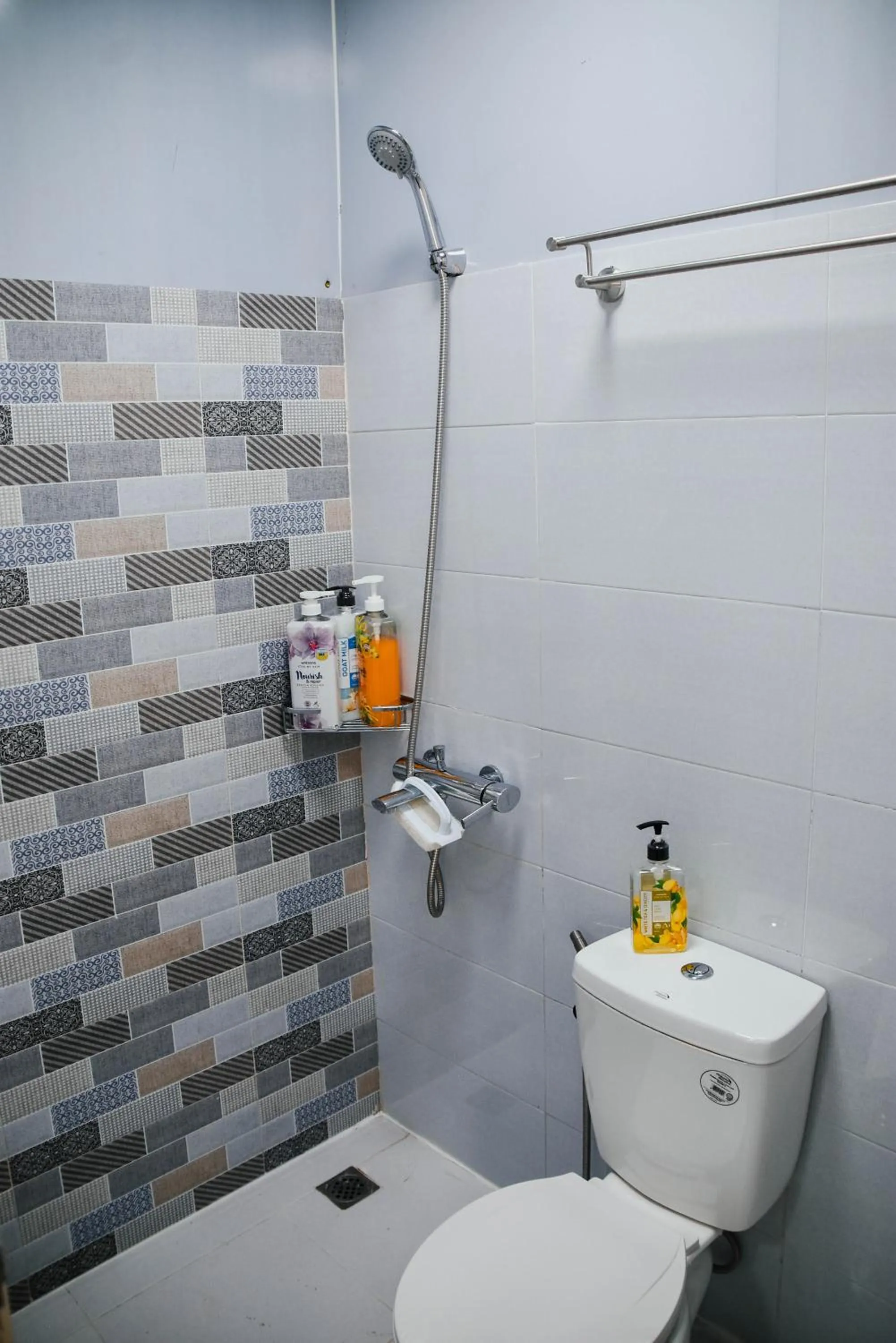 Shower in Olive Hostel Roxas City