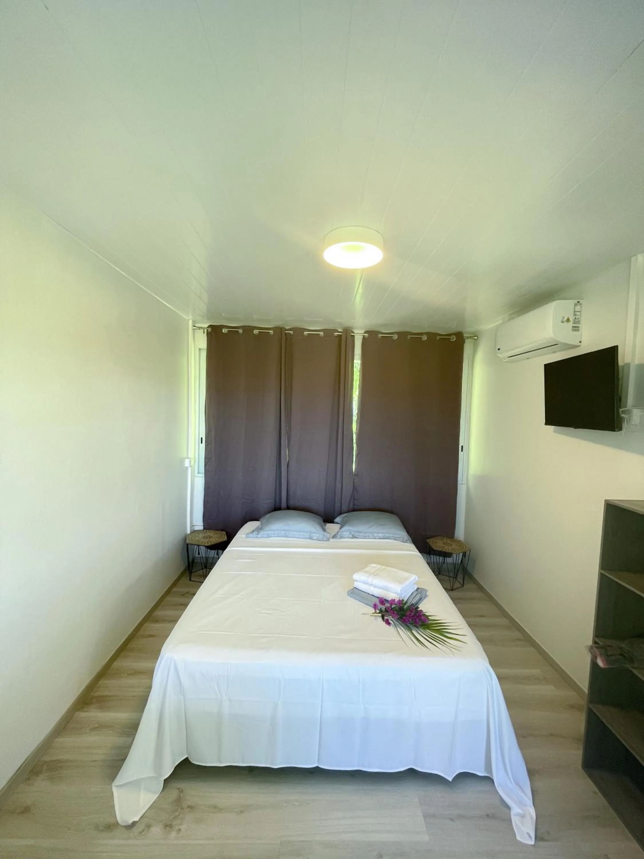 Bed in Temana Airport Faa'a,Tahiti