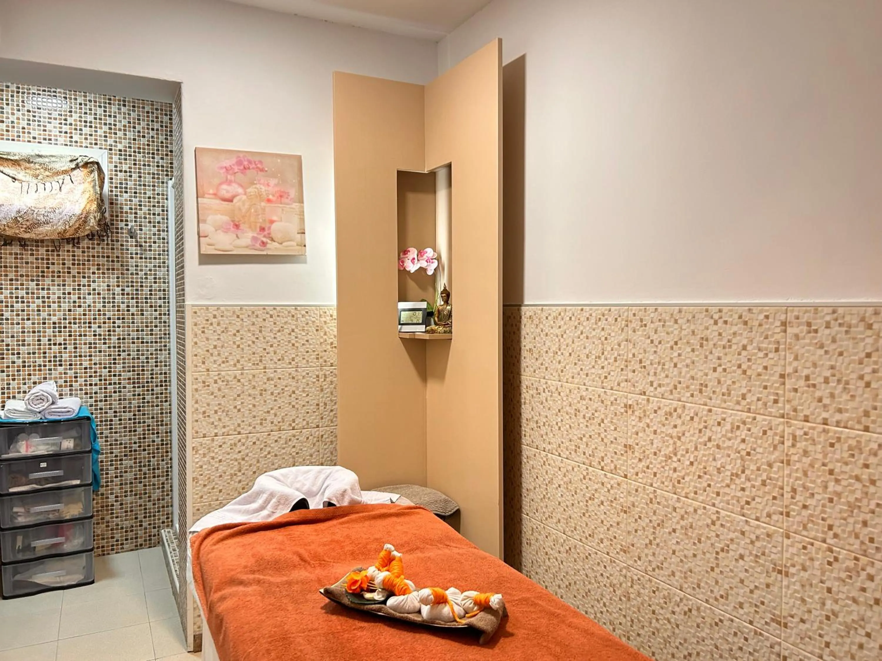 Spa and wellness centre/facilities, Bed in Hotel Monarque Fuengirola Park