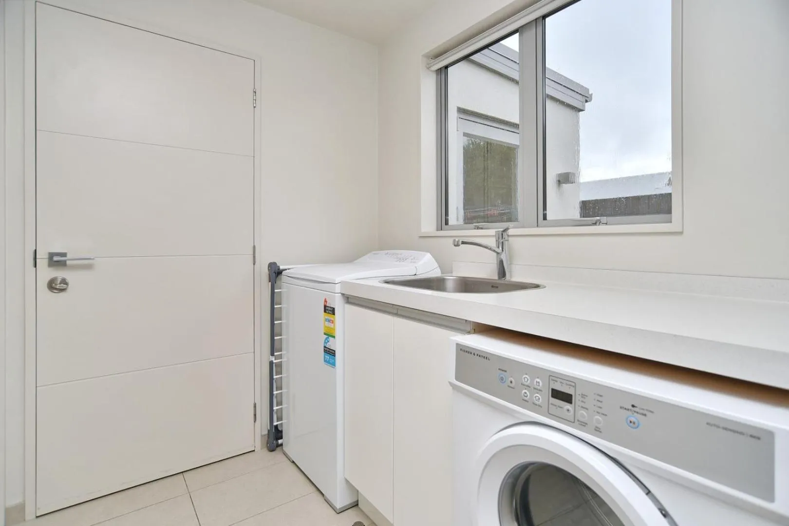 Area and facilities in Jeffreys Road - Christchurch Holiday Homes
