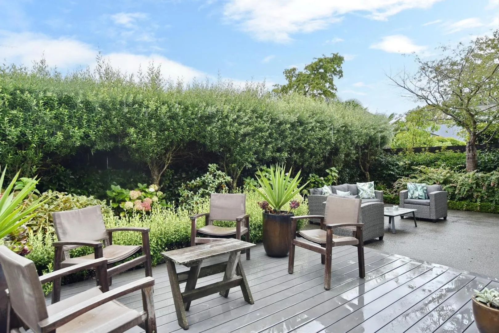 Garden in Jeffreys Road - Christchurch Holiday Homes