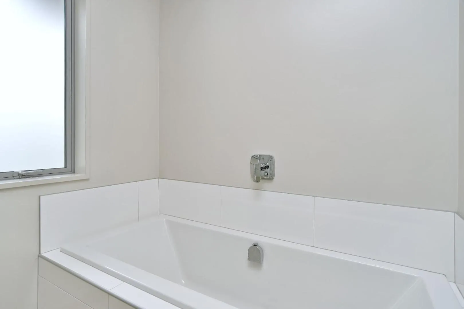 Bathroom in Jeffreys Road - Christchurch Holiday Homes