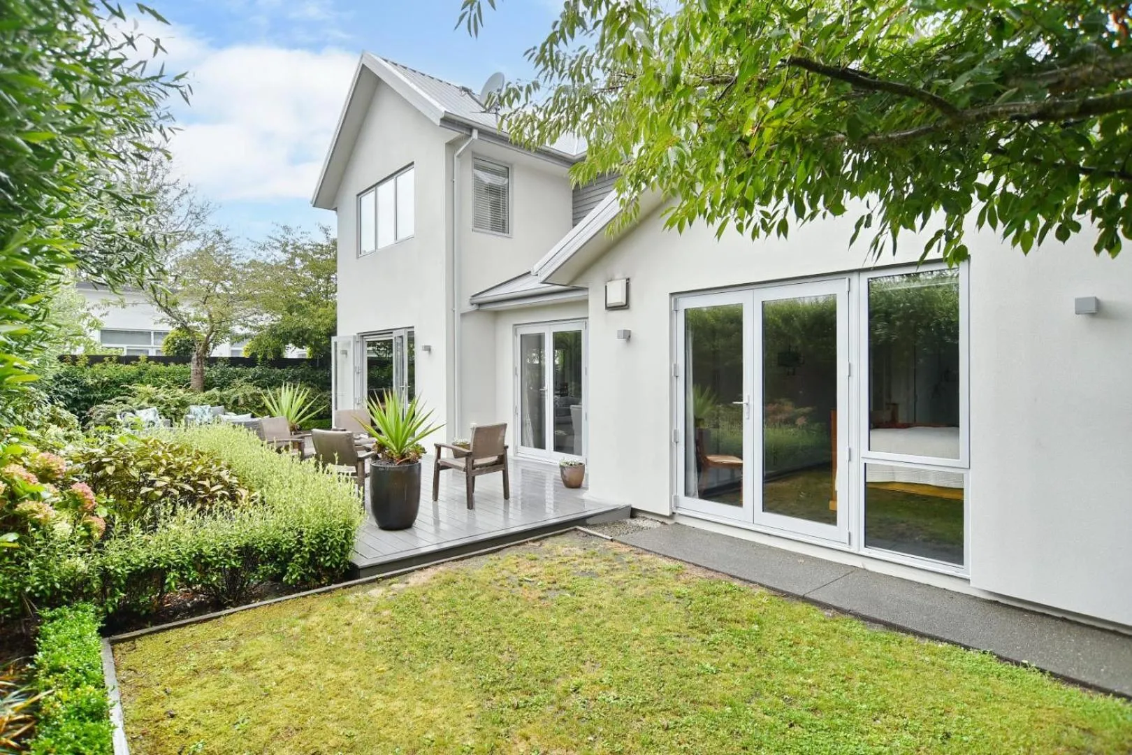 Property building in Jeffreys Road - Christchurch Holiday Homes