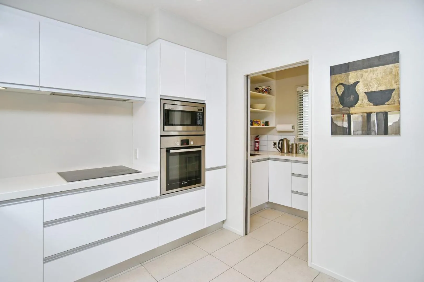 Coffee/tea facilities in Jeffreys Road - Christchurch Holiday Homes