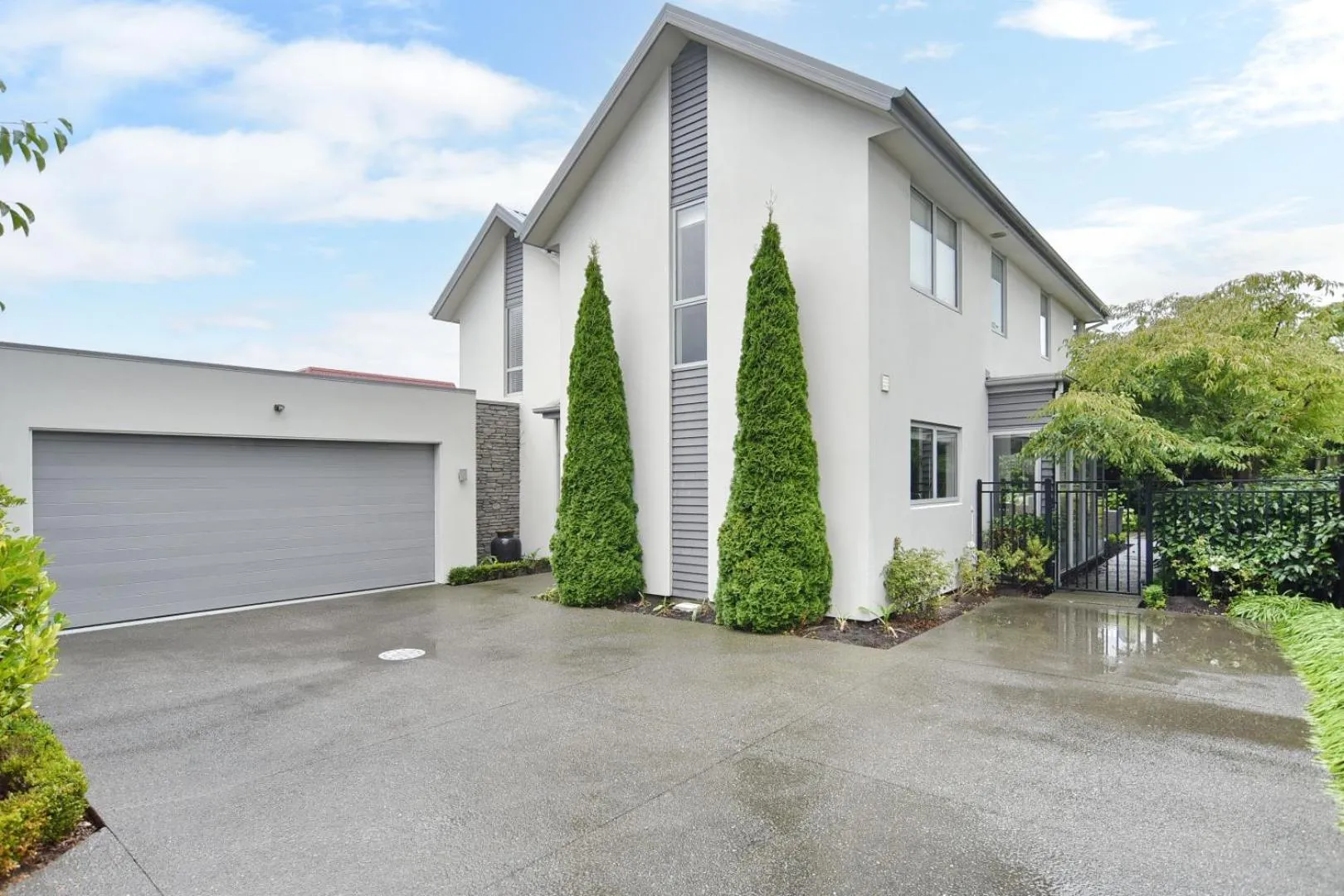 Property building in Jeffreys Road - Christchurch Holiday Homes